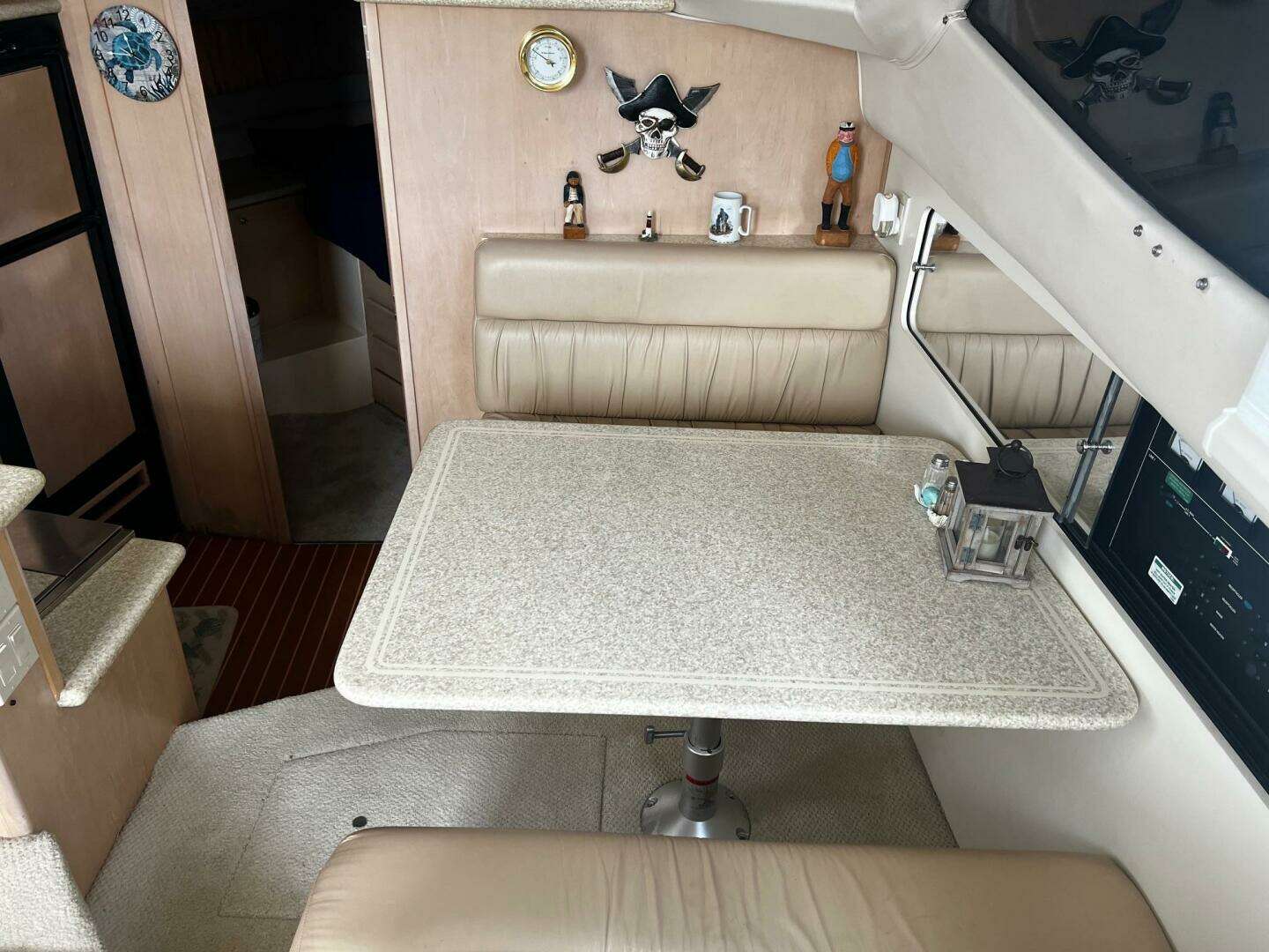 1999 Carver 356 Aft Cabin - Image 31