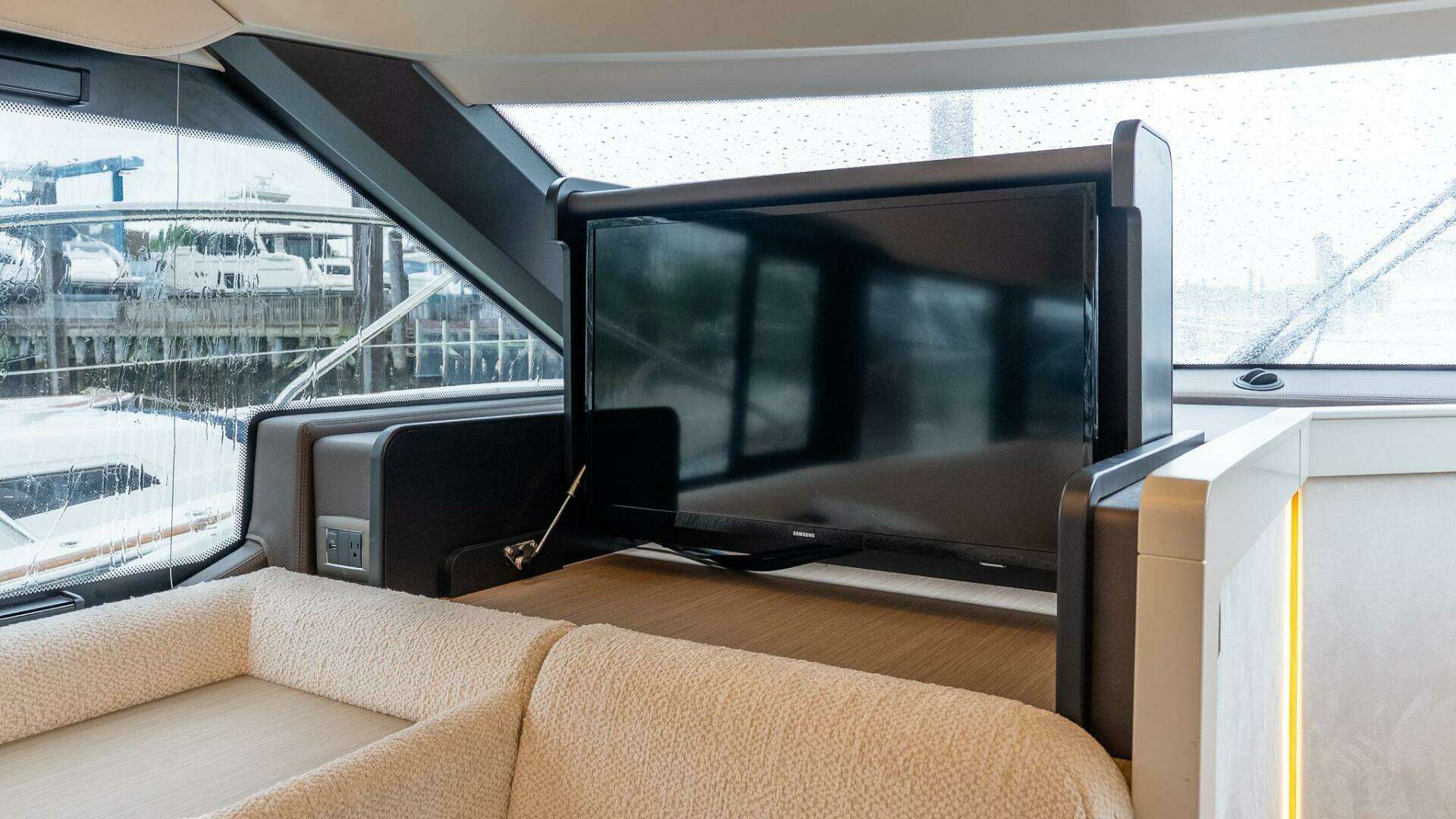 2025 Prestige F4.9 - Image 42