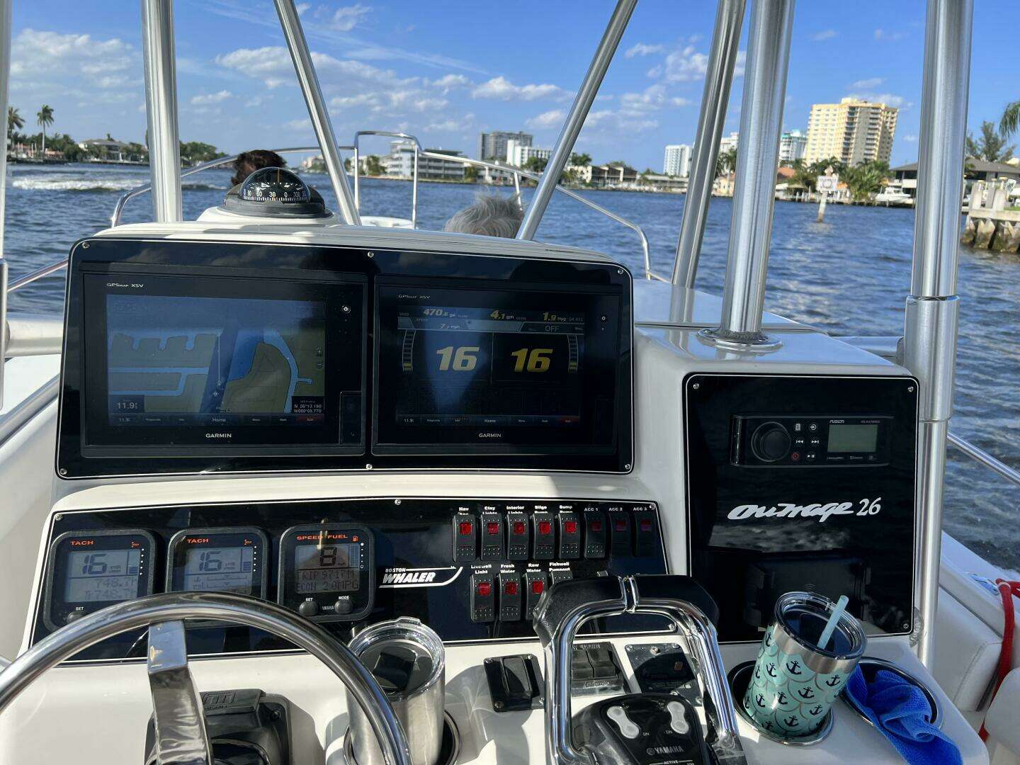 2001 Boston Whaler 26 Outrage - Image 7