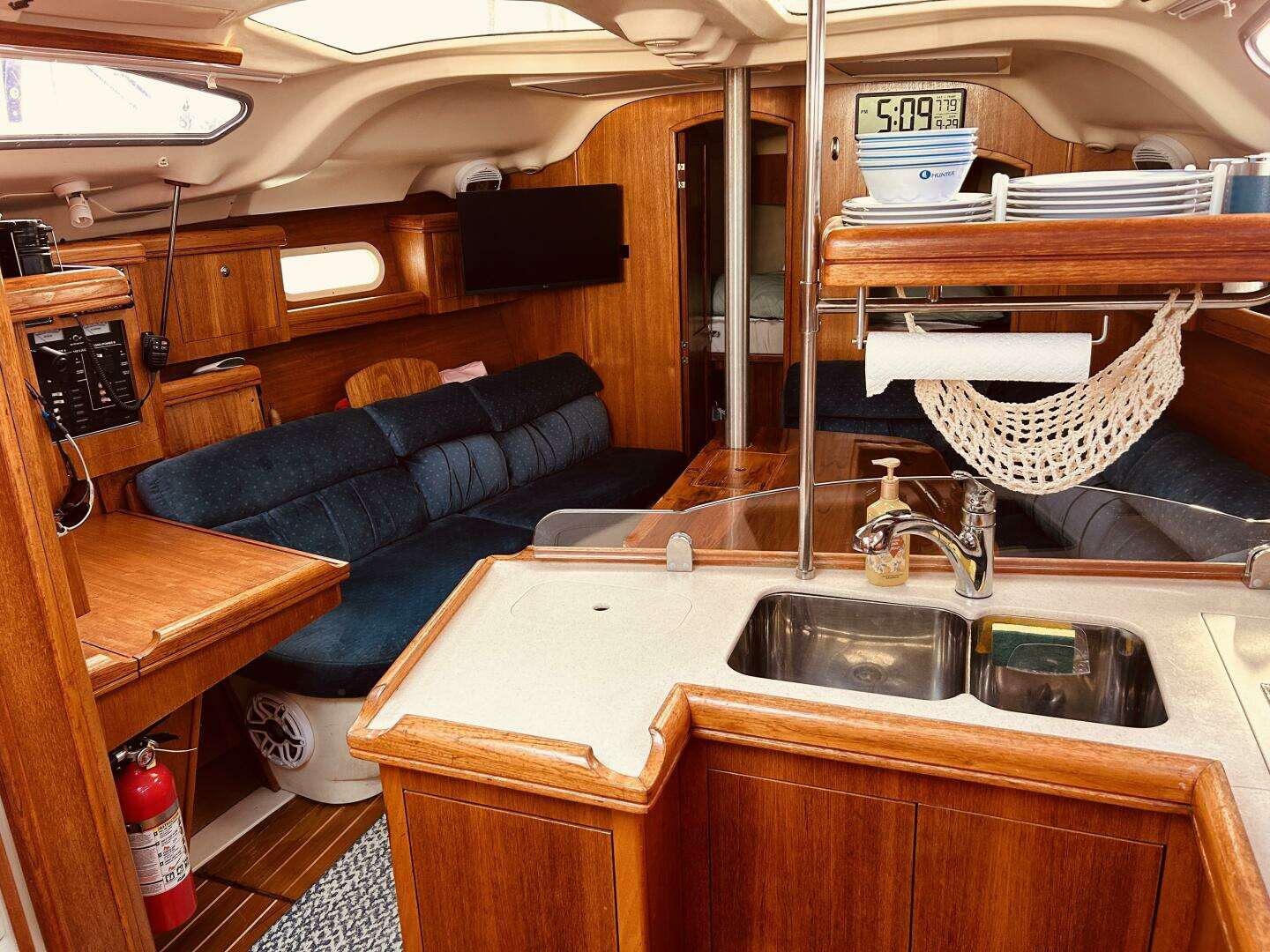 2003 Hunter 386 - Image 11