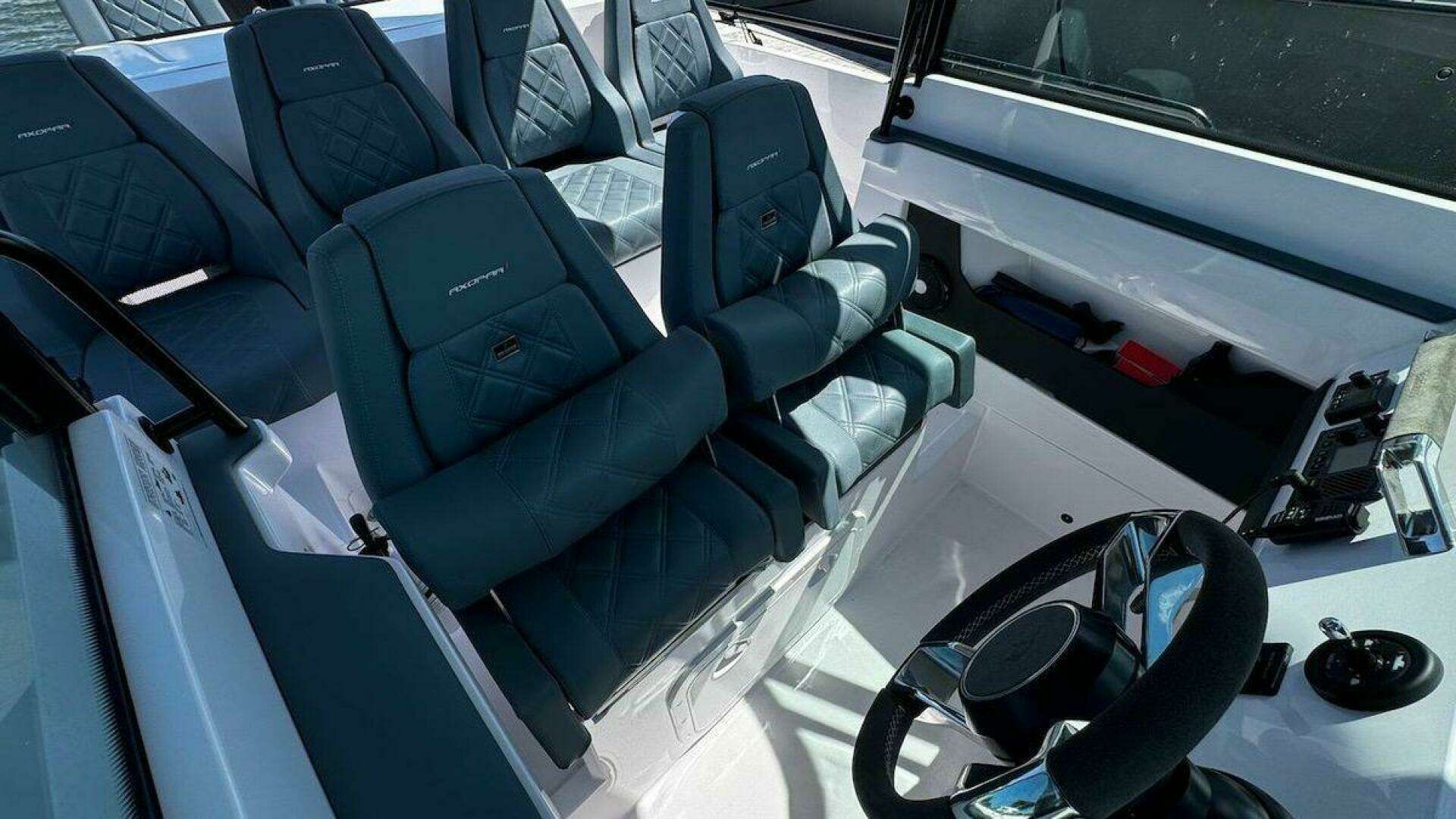 2022 Axopar 28 T-Top - Image 10