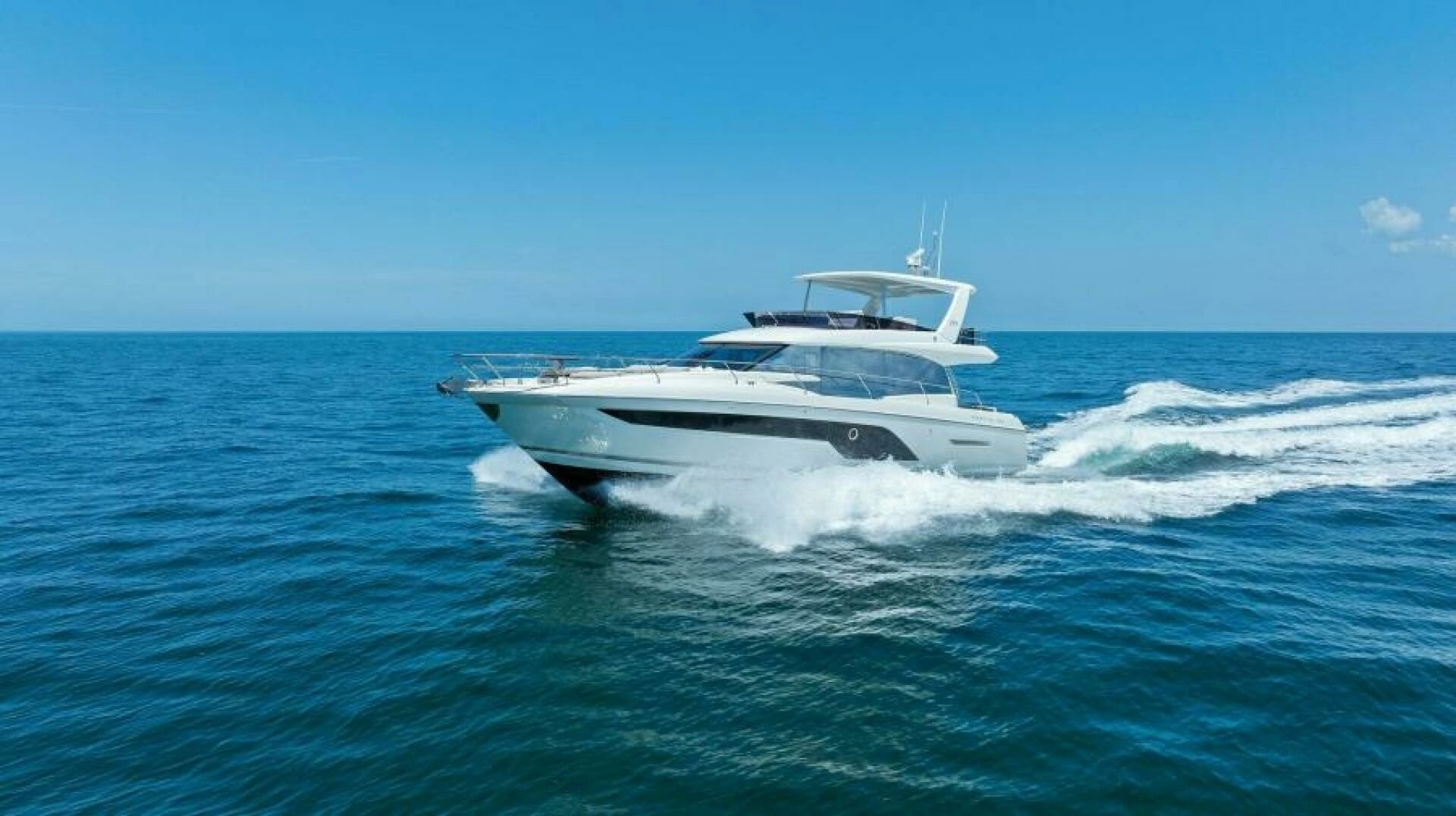 2022 Prestige 590 Flybridge - Image 74