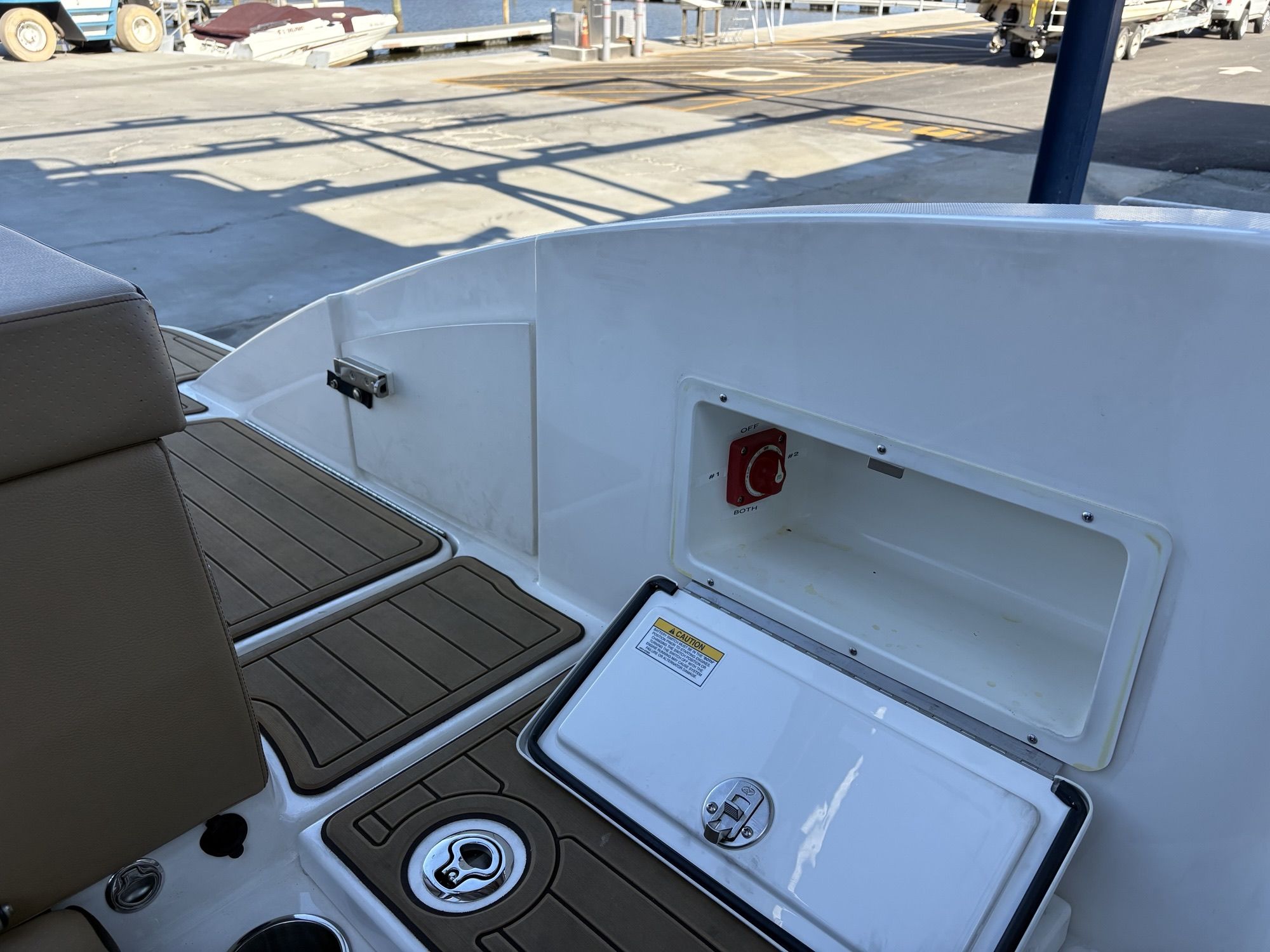 2019 Sea Ray SPX 230 - 2