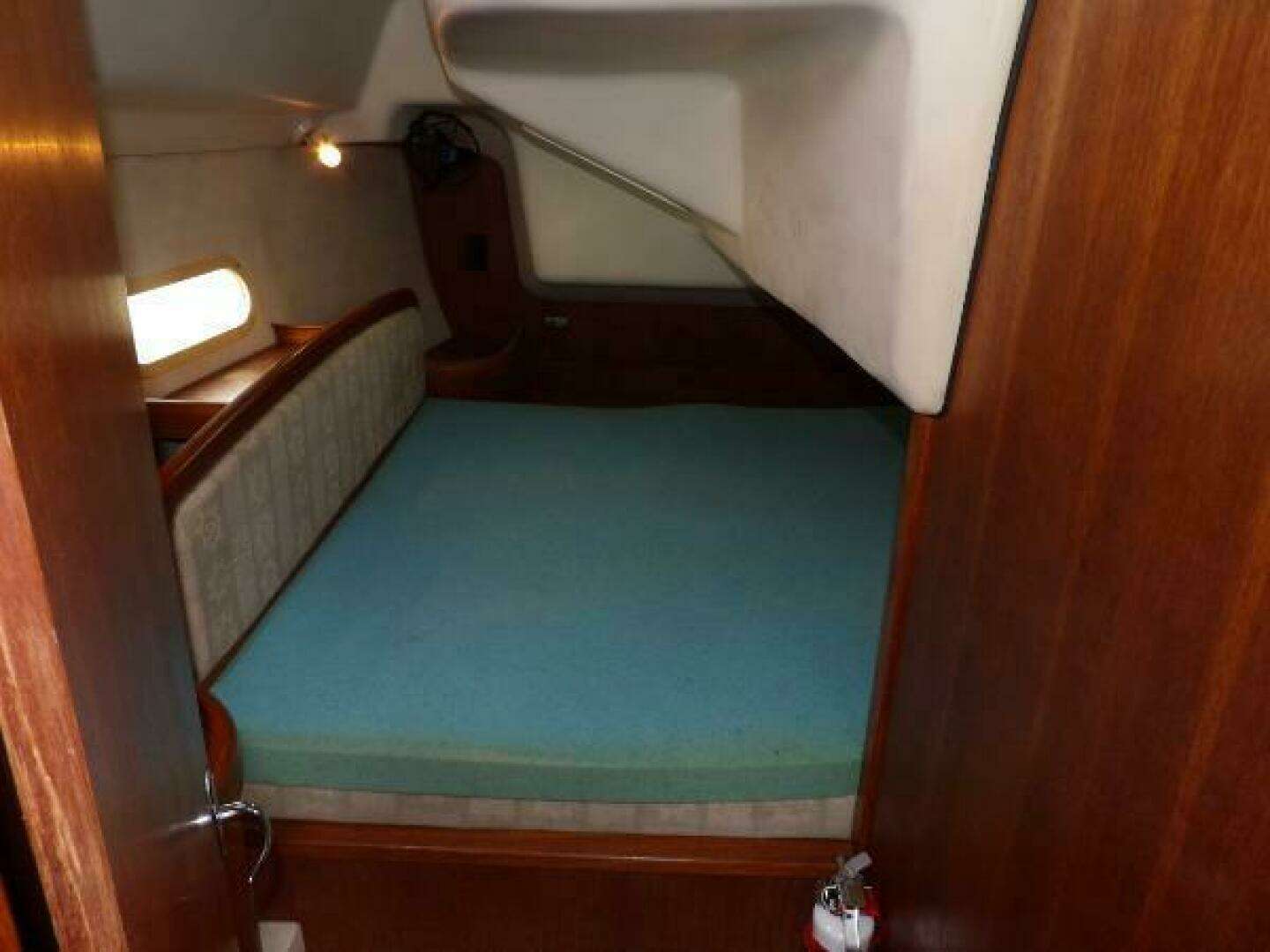 2002 Hunter 356 - Image 28