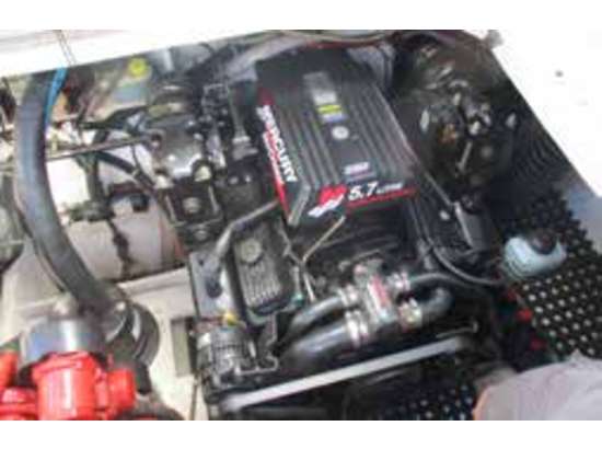 Engine compartment of a 2000 Bayliner 3055 Ciera Sunbridge boat.
