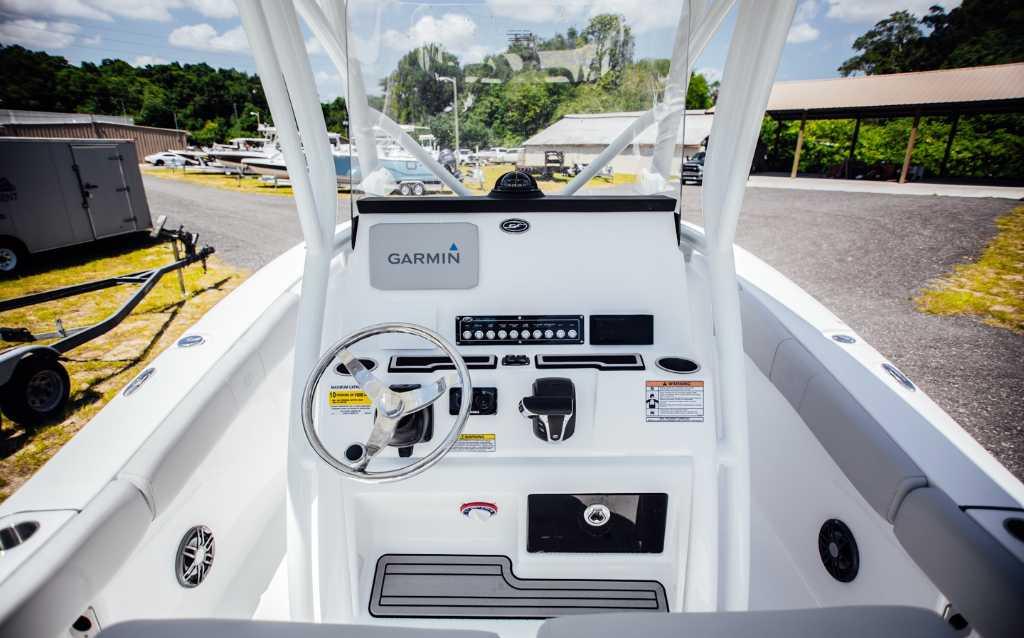 2021 Sea Fox 248 Commander boat console with Garmin navigation system.