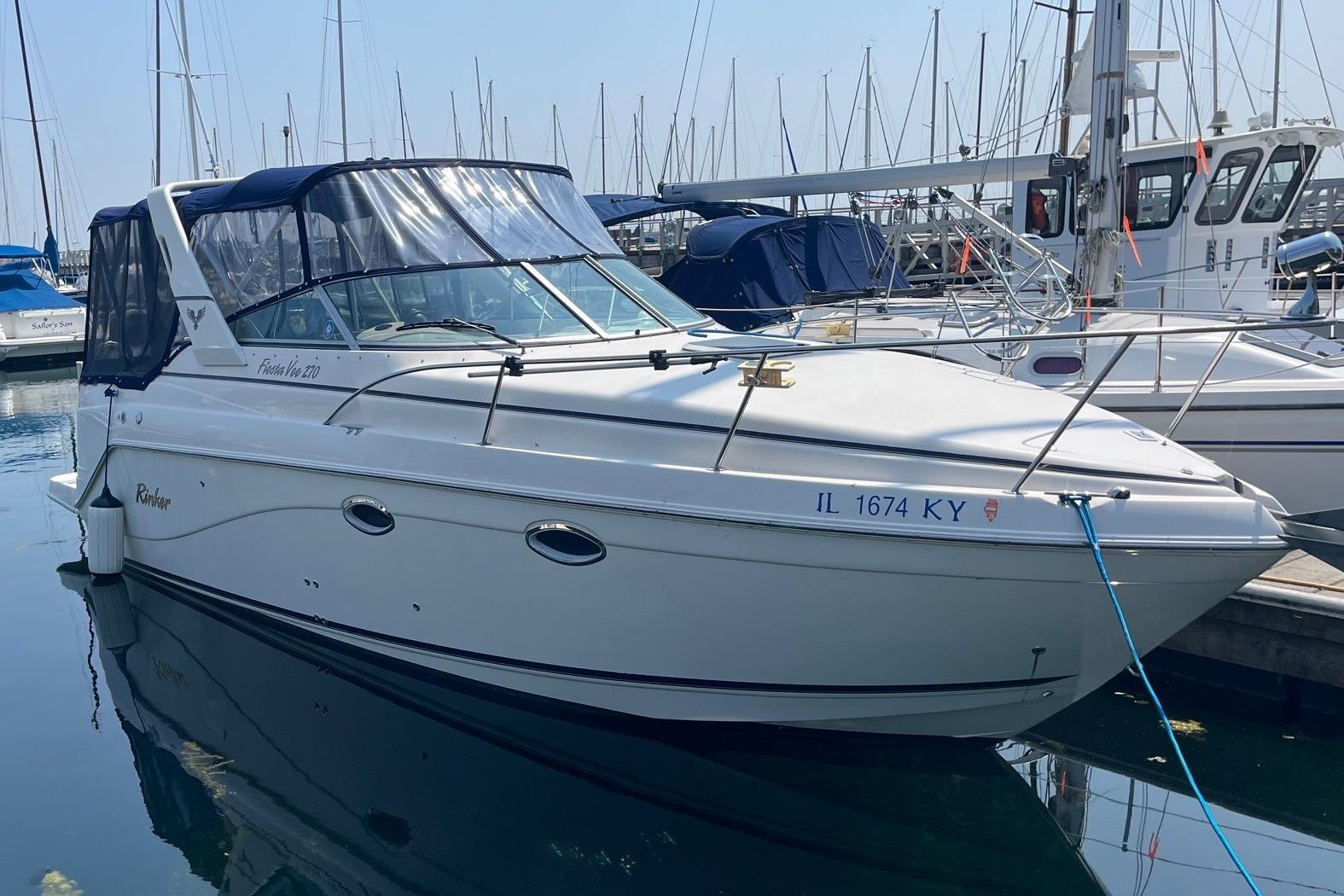 2004 Rinker Fiesta Vee 270