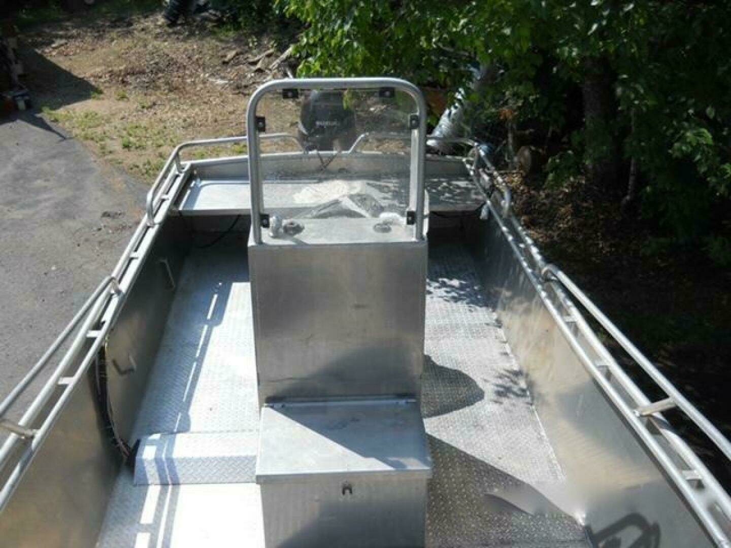 2005 Custom Tuffer 230 - Image 2
