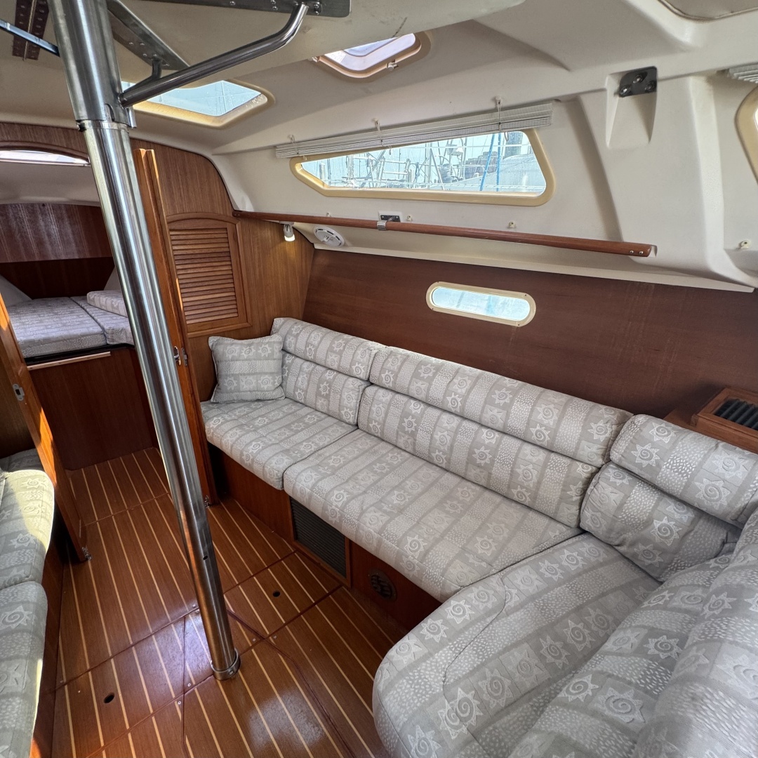 2002 Hunter 326 - Image 45