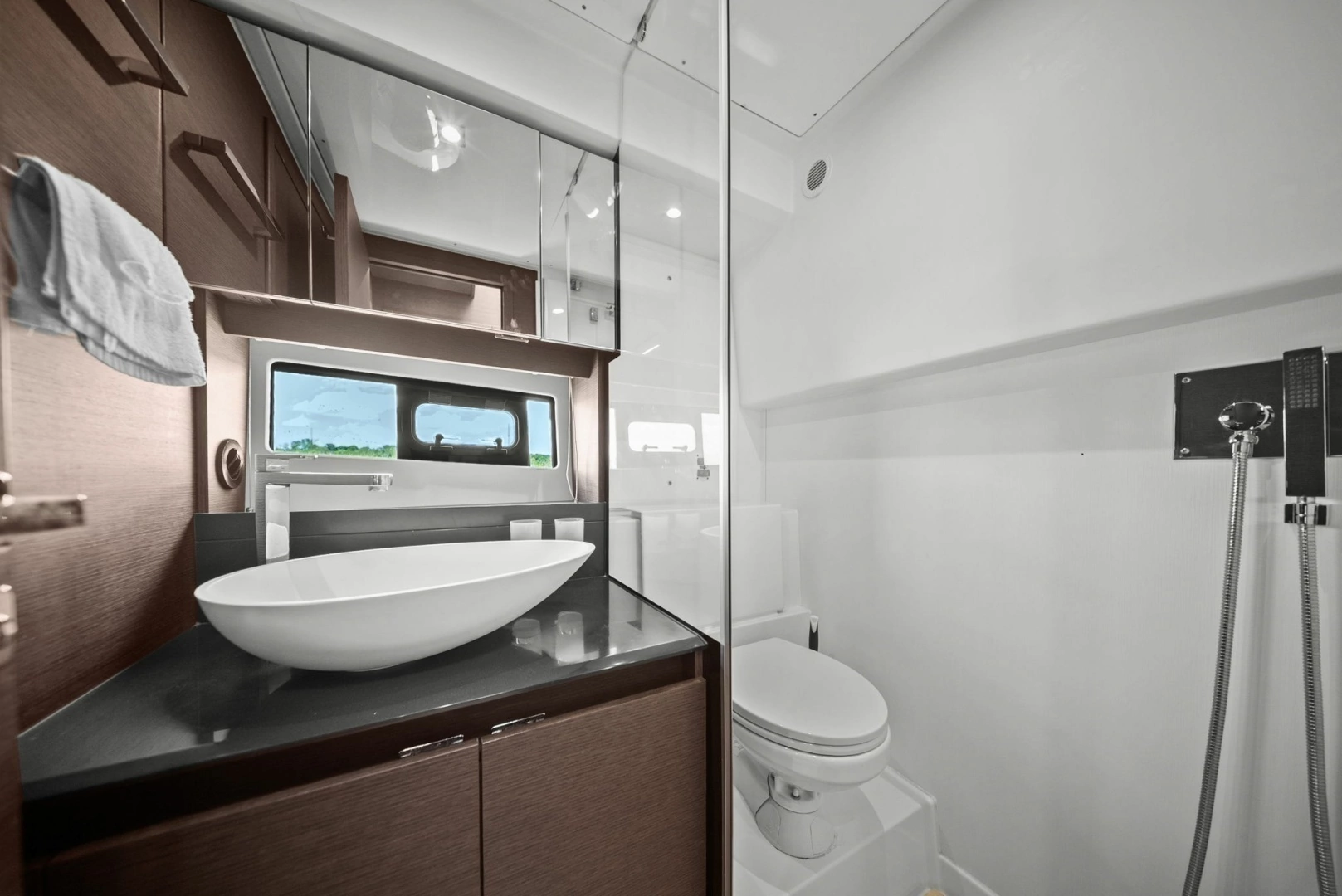 2020 Prestige 460 Flybridge - Image 54