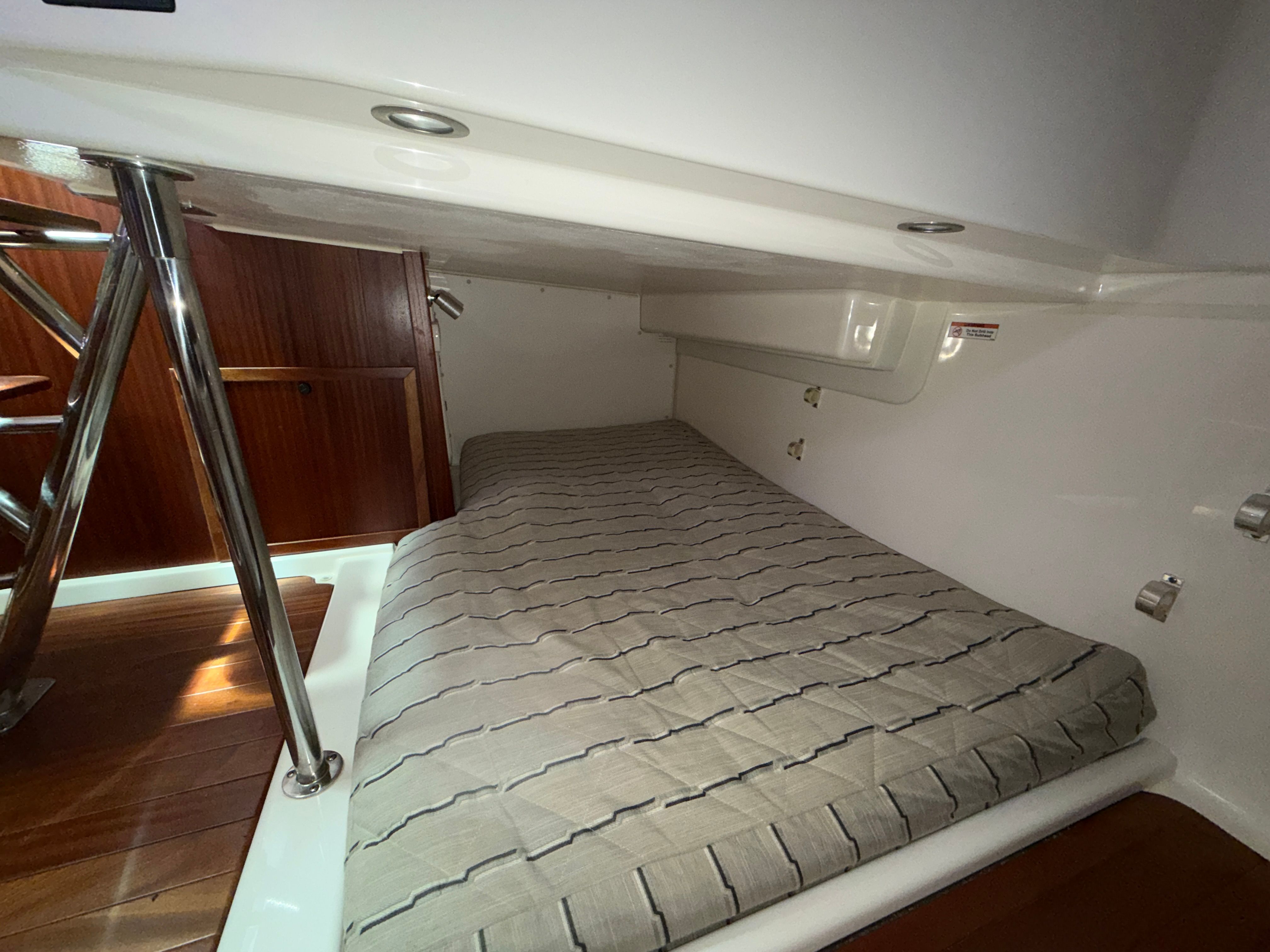 2017 Pursuit OS 385 Offshore - 46
