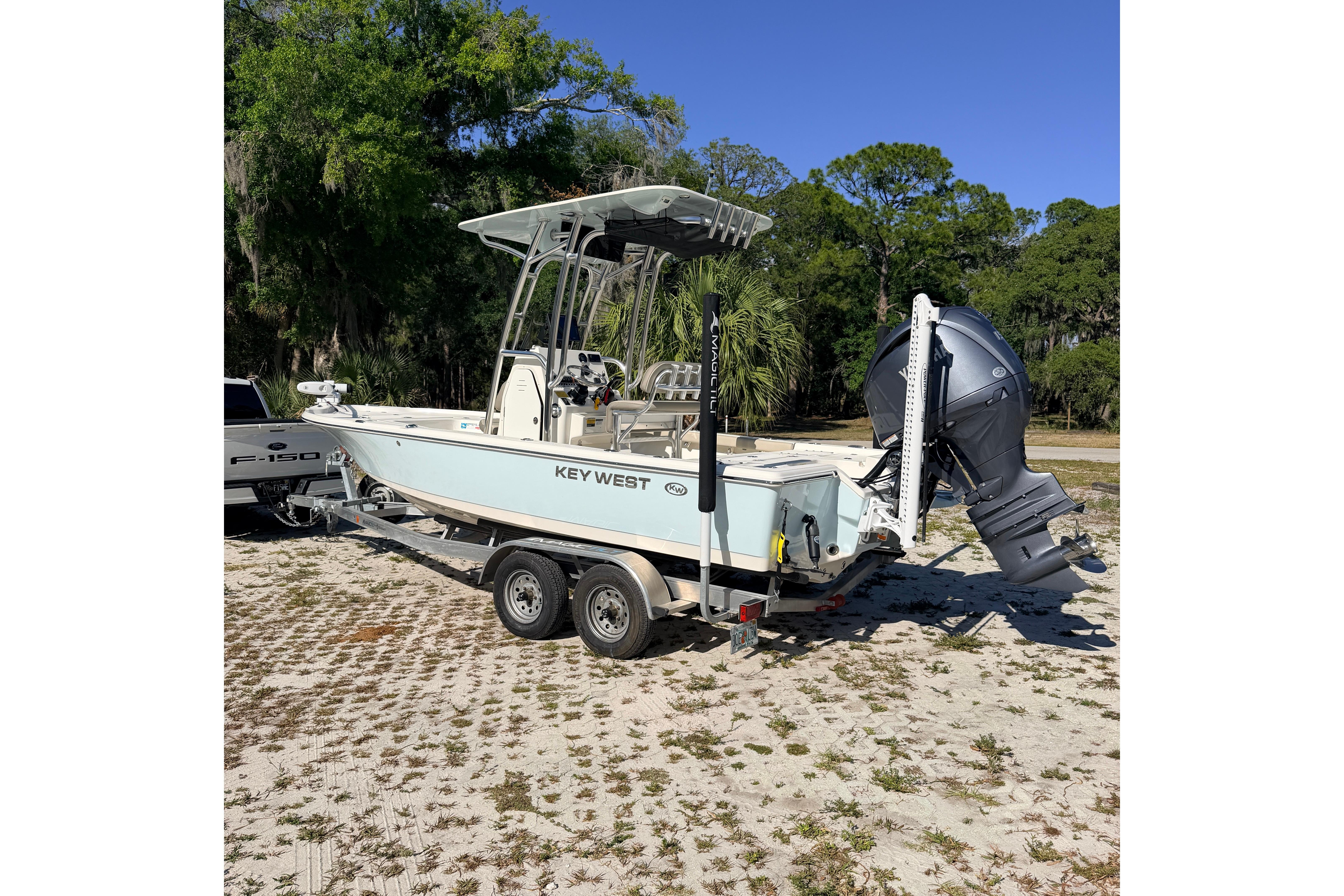 2024 Key West 210 Bay Reef