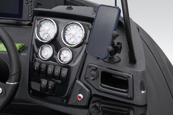 2025 Tracker Targa V-19 WT - 39