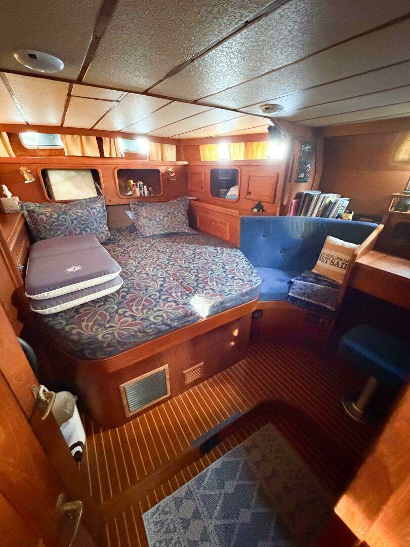 1986 Nauticat 40 Cutter Ketch Pilothouse - Image 46