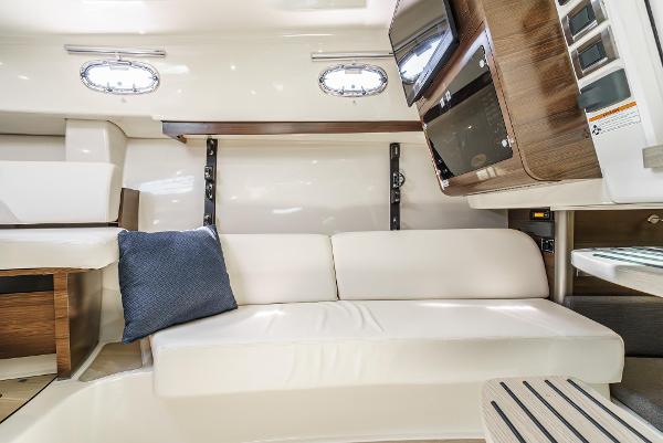 2020 Boston Whaler 345 Conquest - 13