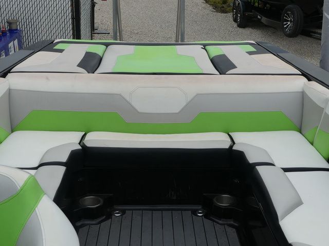 2016 Epic 23V - 26