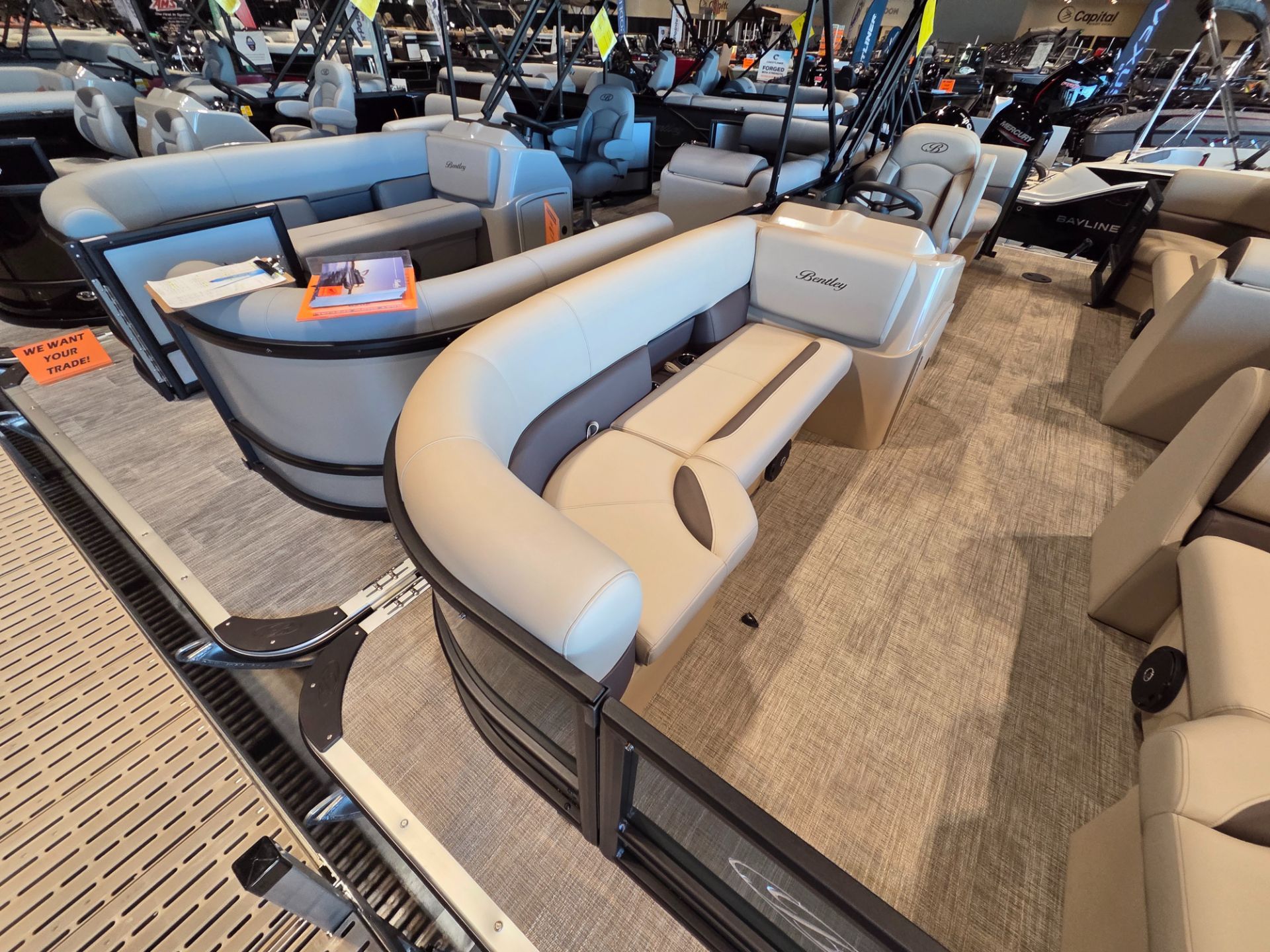 2026 Bentley Pontoons LE 200 CW - 5