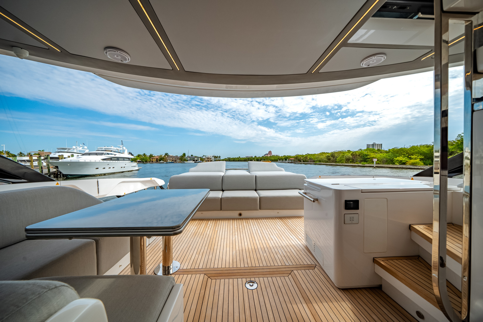 2026 Azimut S8 - Image 60