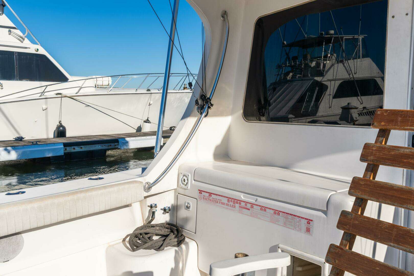 2004 Luhrs Convertible - Image 13