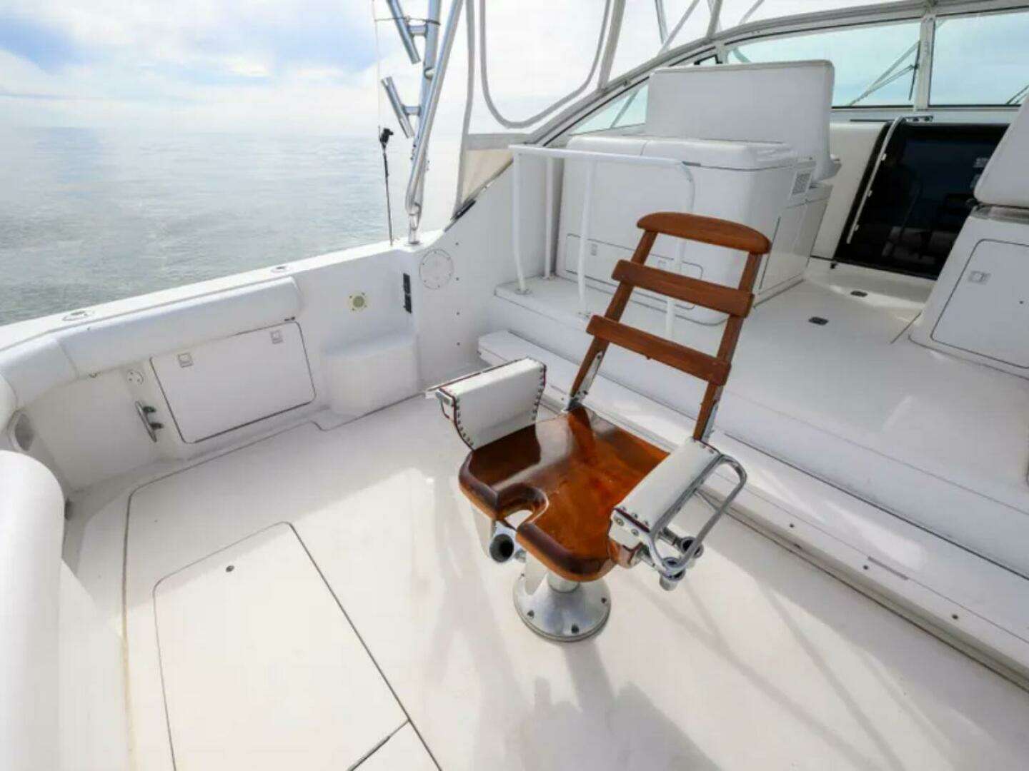 1998 Bertram 36 Moppie - Image 8