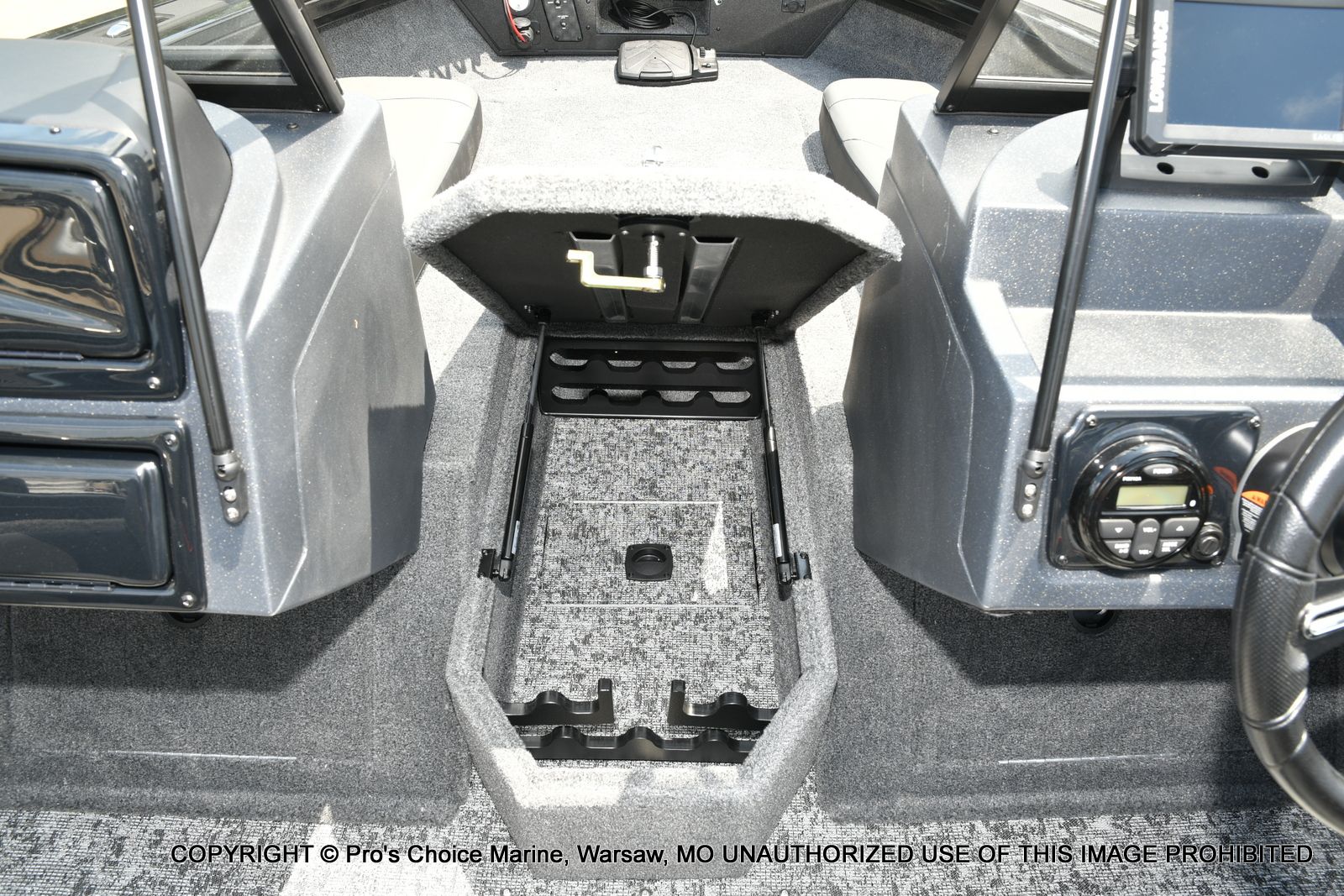 2026 Tracker Targa V-19 Combo - 53