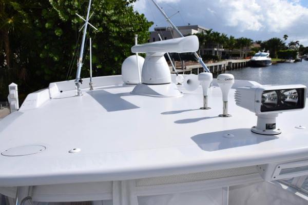 Hardtop antennas, spotlight, and Rupp radial outriggers