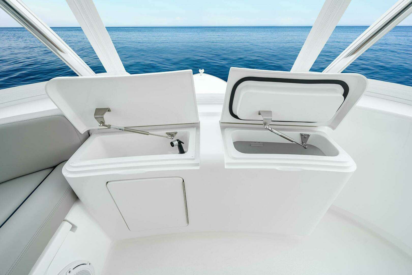 2027 Viking 82 Skybridge - Image 17