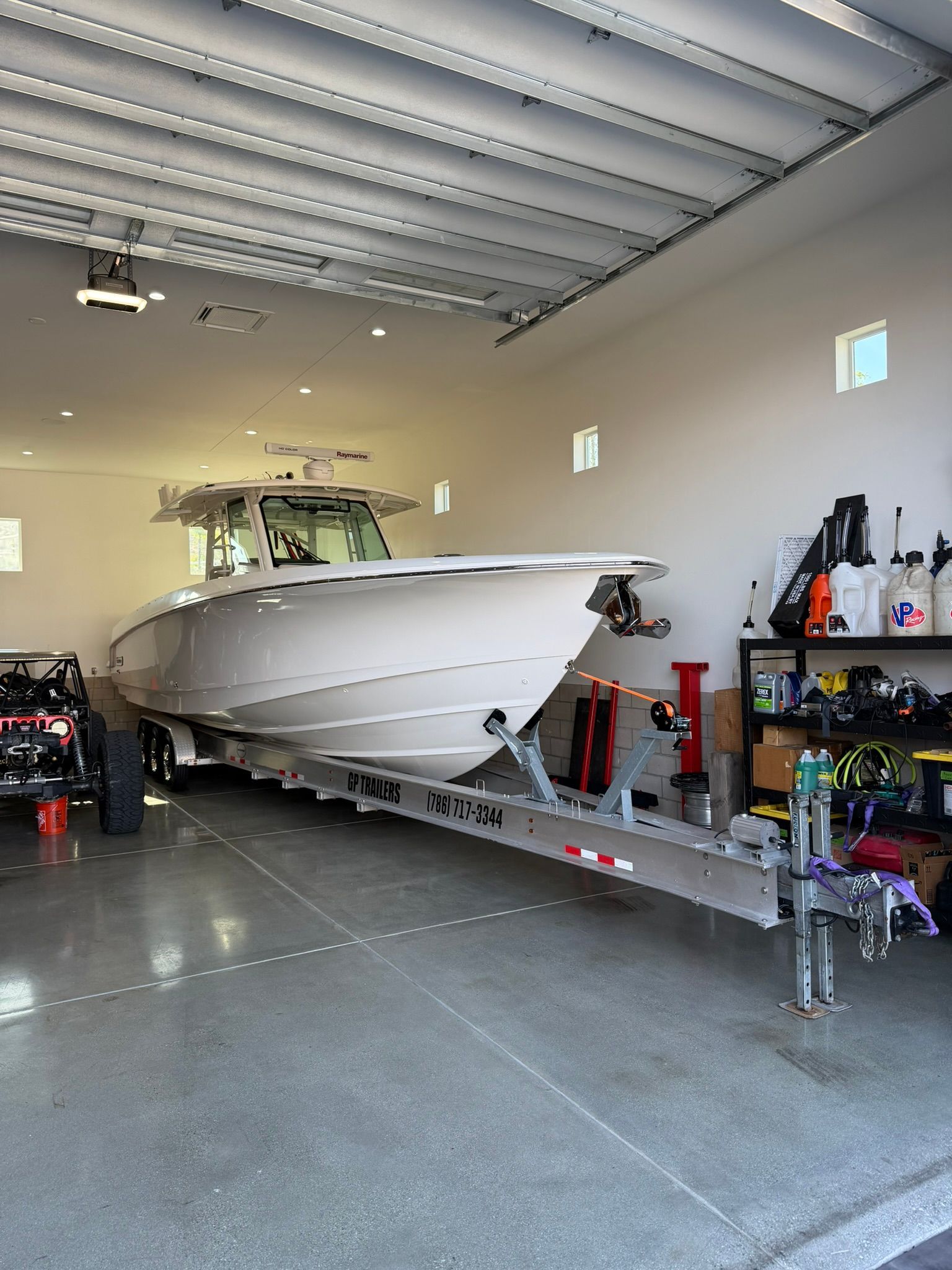 2018 Boston Whaler 380 Outrage - 54