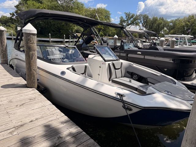 2026 Yamaha Boats 255XE - 5
