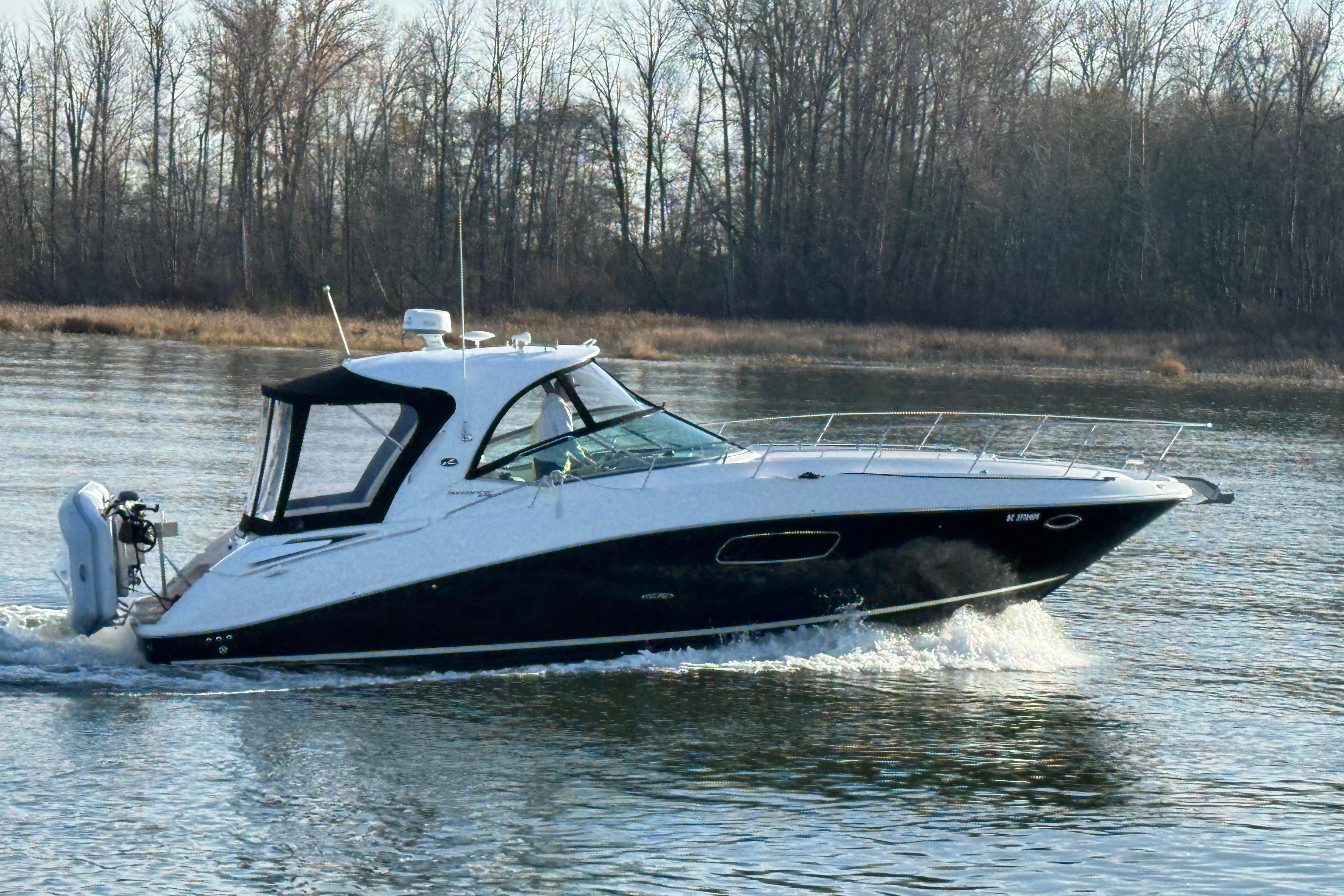 2011 Sea Ray Sundancer 370
