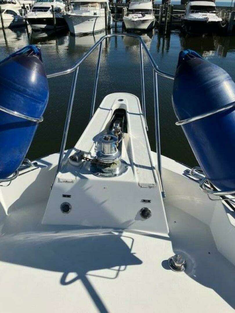 1996 Hatteras Sport Deck - Image 9