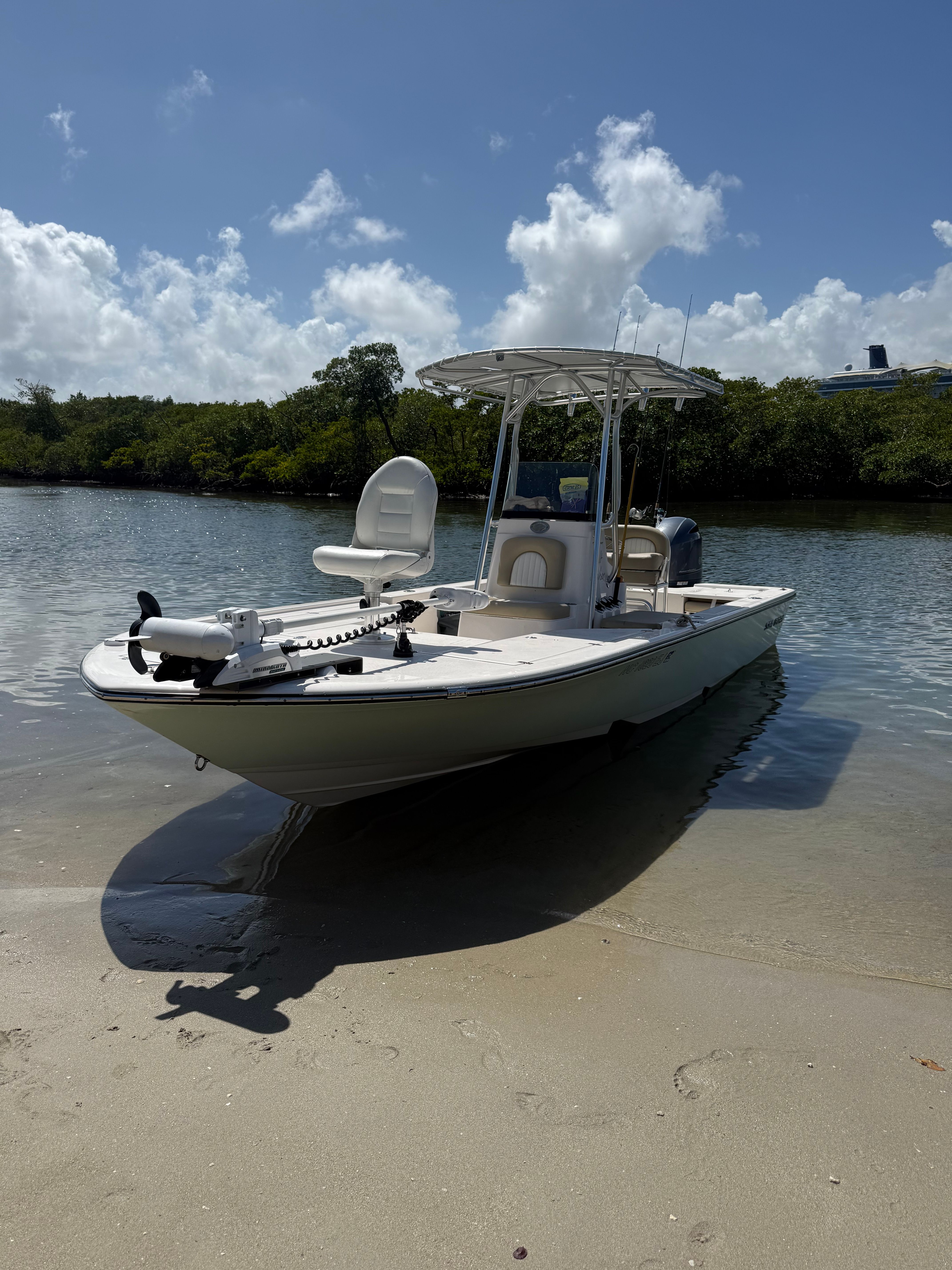 2020 Sea Born FX22 Bay