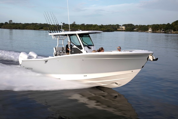 2027 Blackfin 302 CC