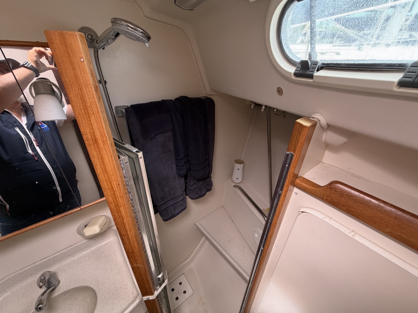 2004 Catalina Catalina 350 - Image 53