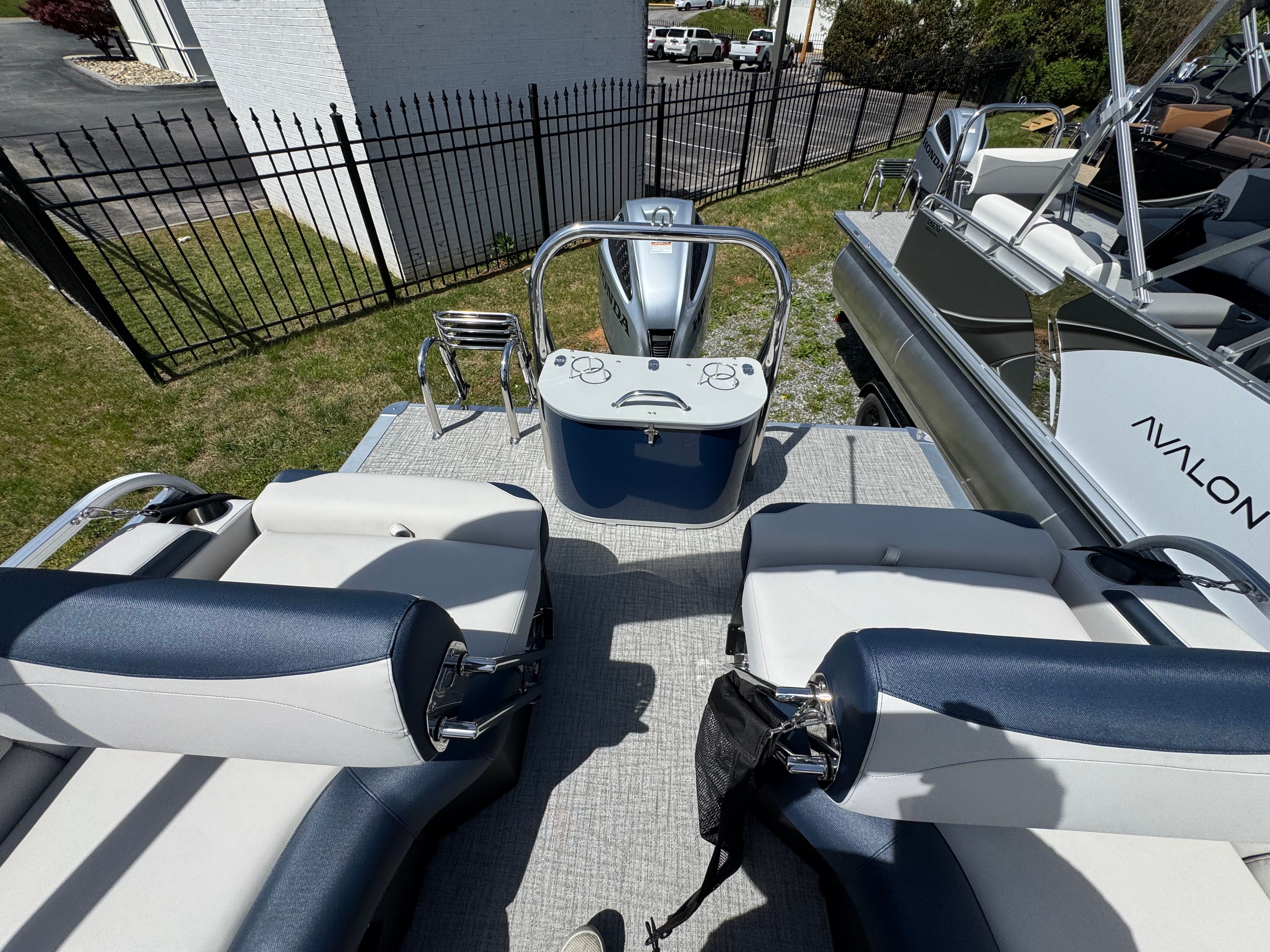 2026 Avalon 23 LSZ QLS - 29