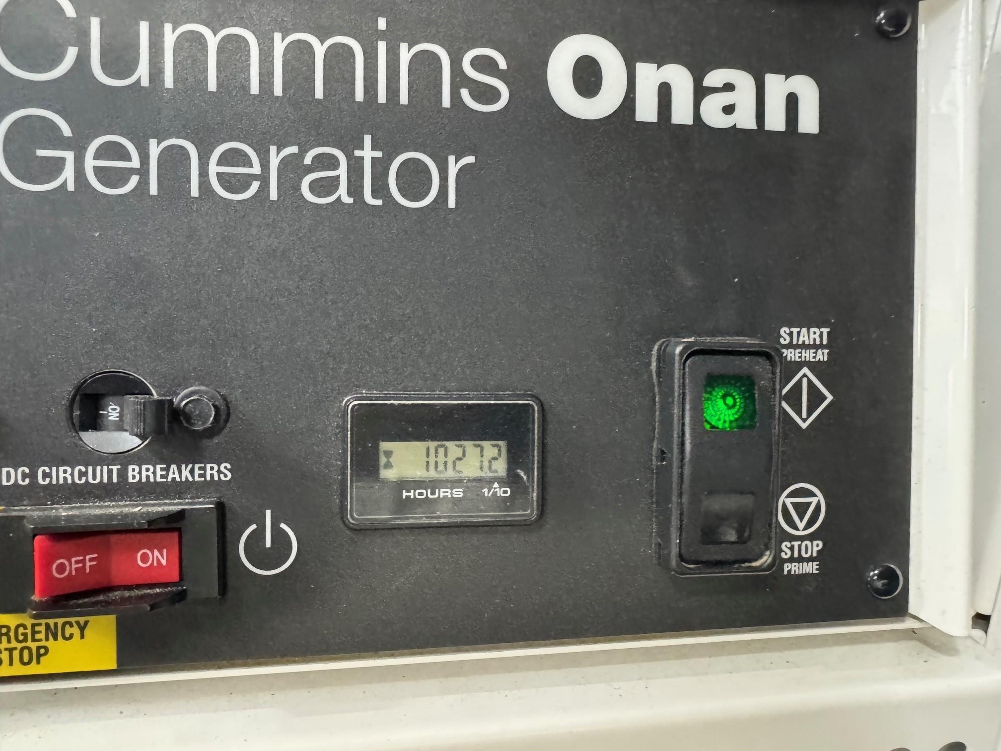 Cummins Onan generator control panel with 1027.2 hours, Sea Ray 540 Sundancer 2015.