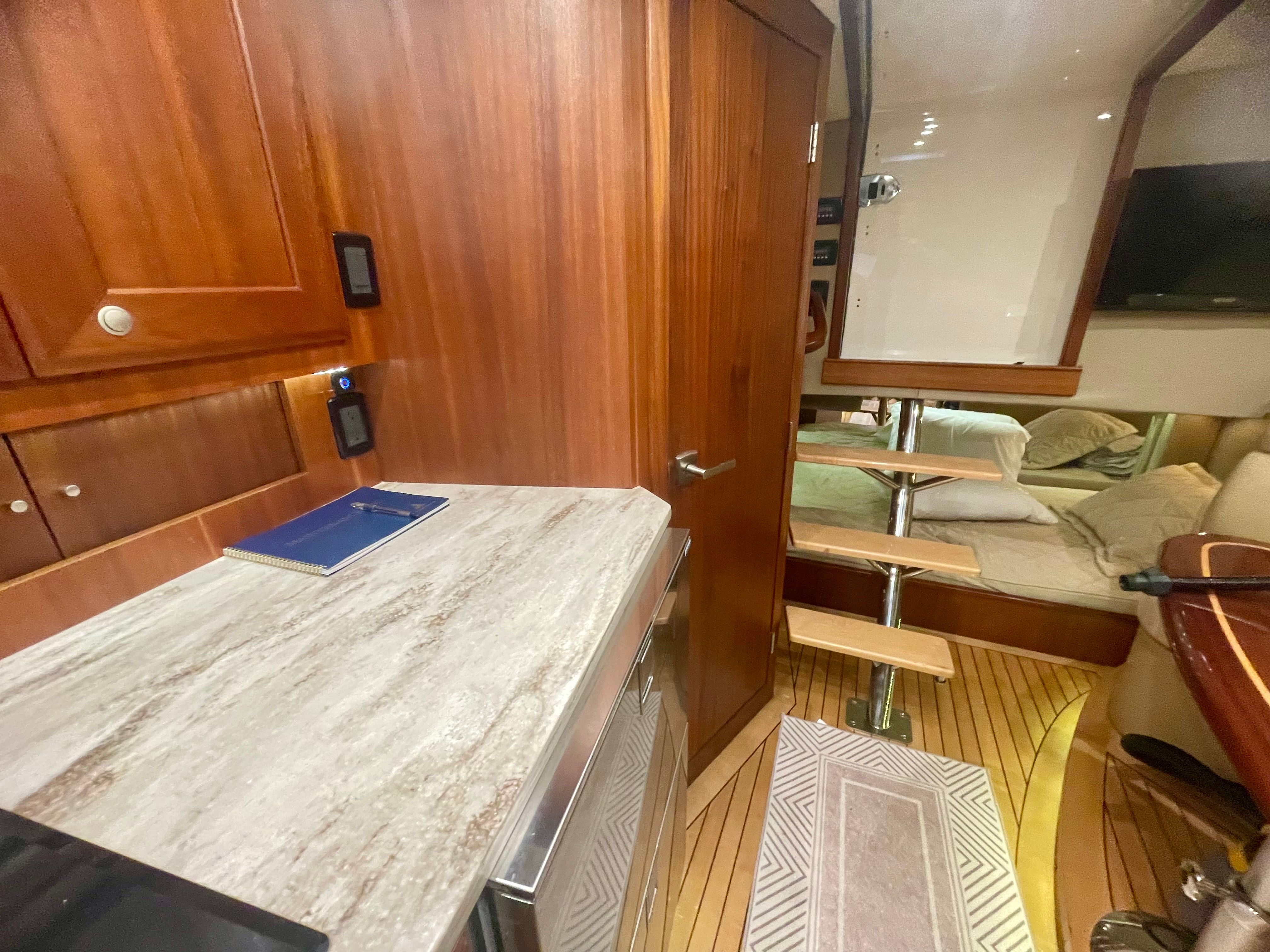 2015 Jupiter 41 SB - 22