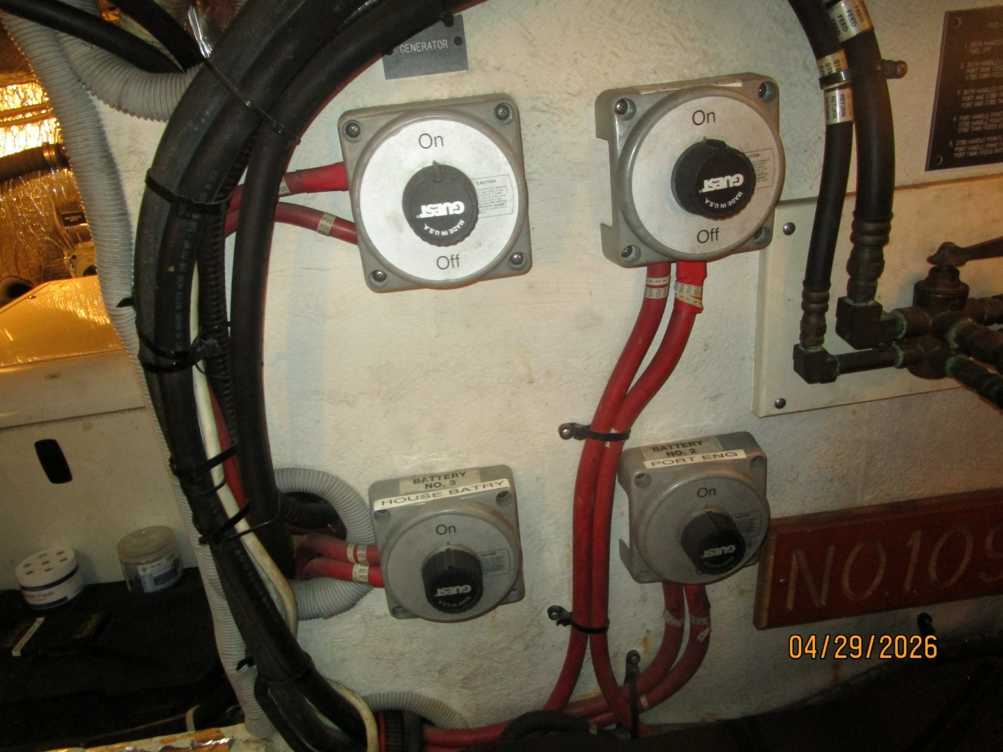 2000 Cruisers Yachts 4450 - Image 72