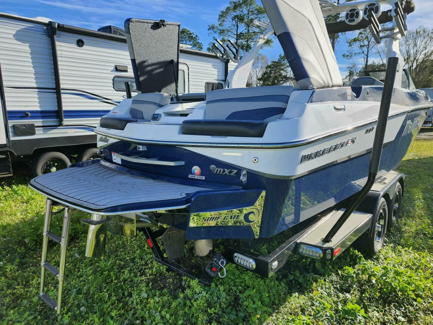 2018 Malibu Wakesetter 24 MXZ - Image 3