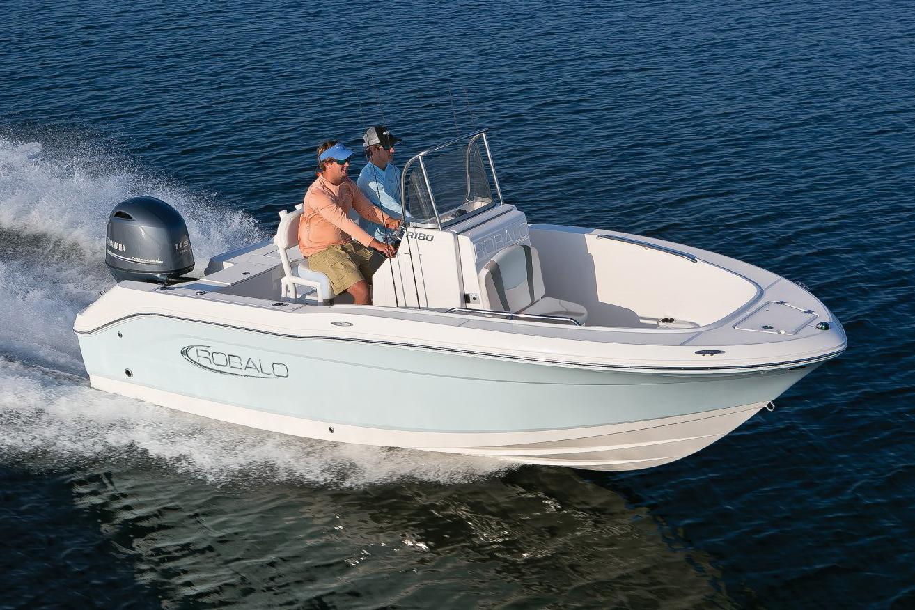 2026 Robalo R180 Center Console