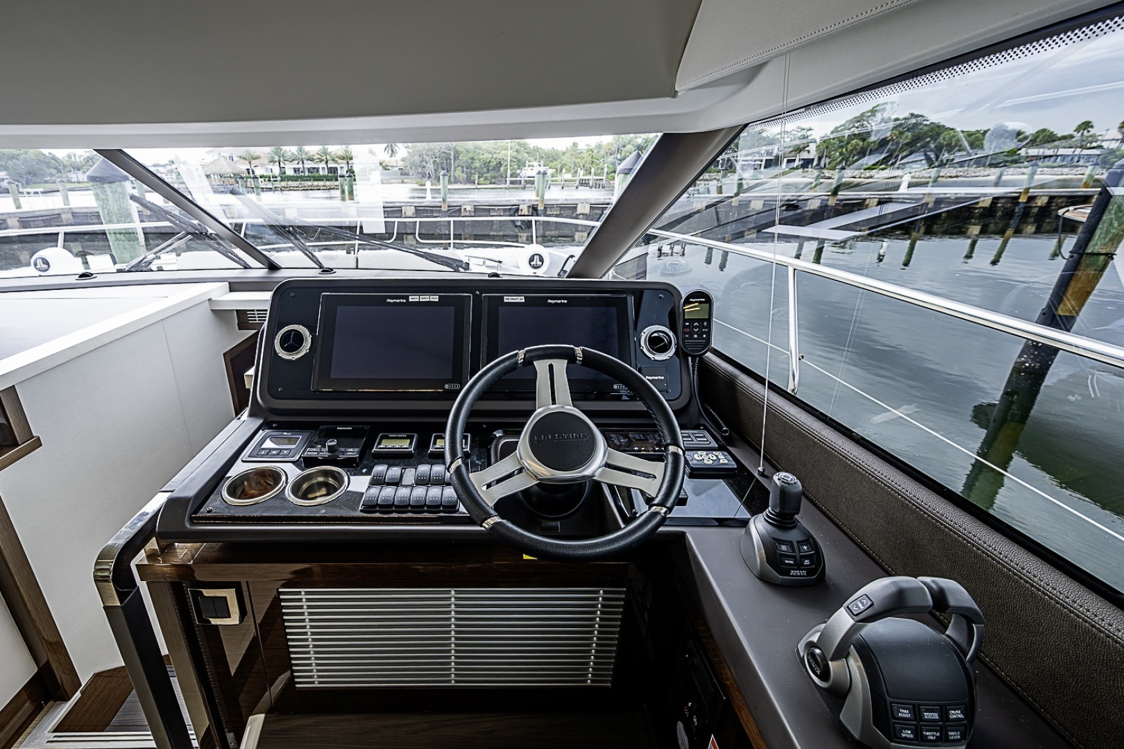 2021 Prestige 520 - Image 29