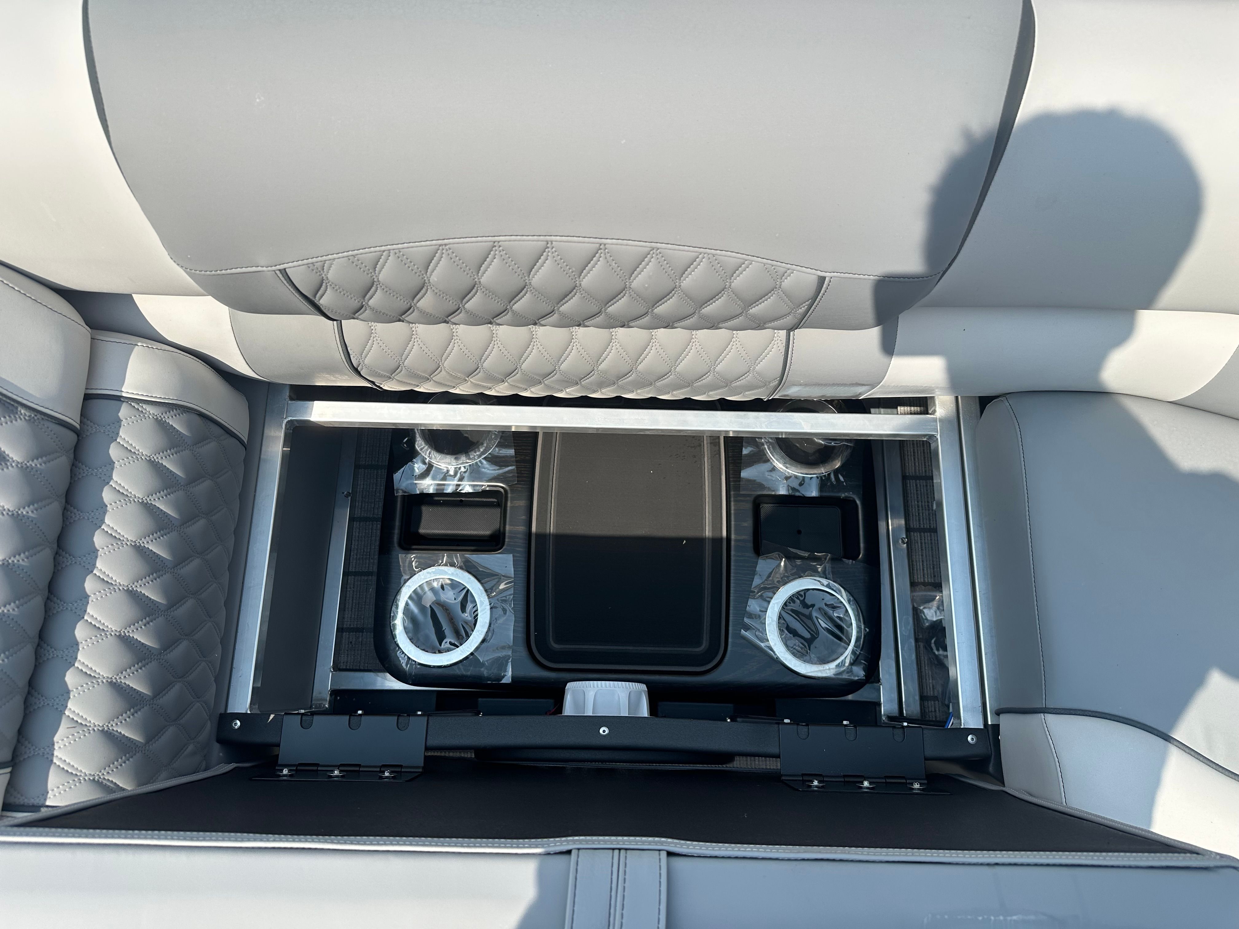 2025 Avalon Catalina Quad Lounge Shift - 23' - 13