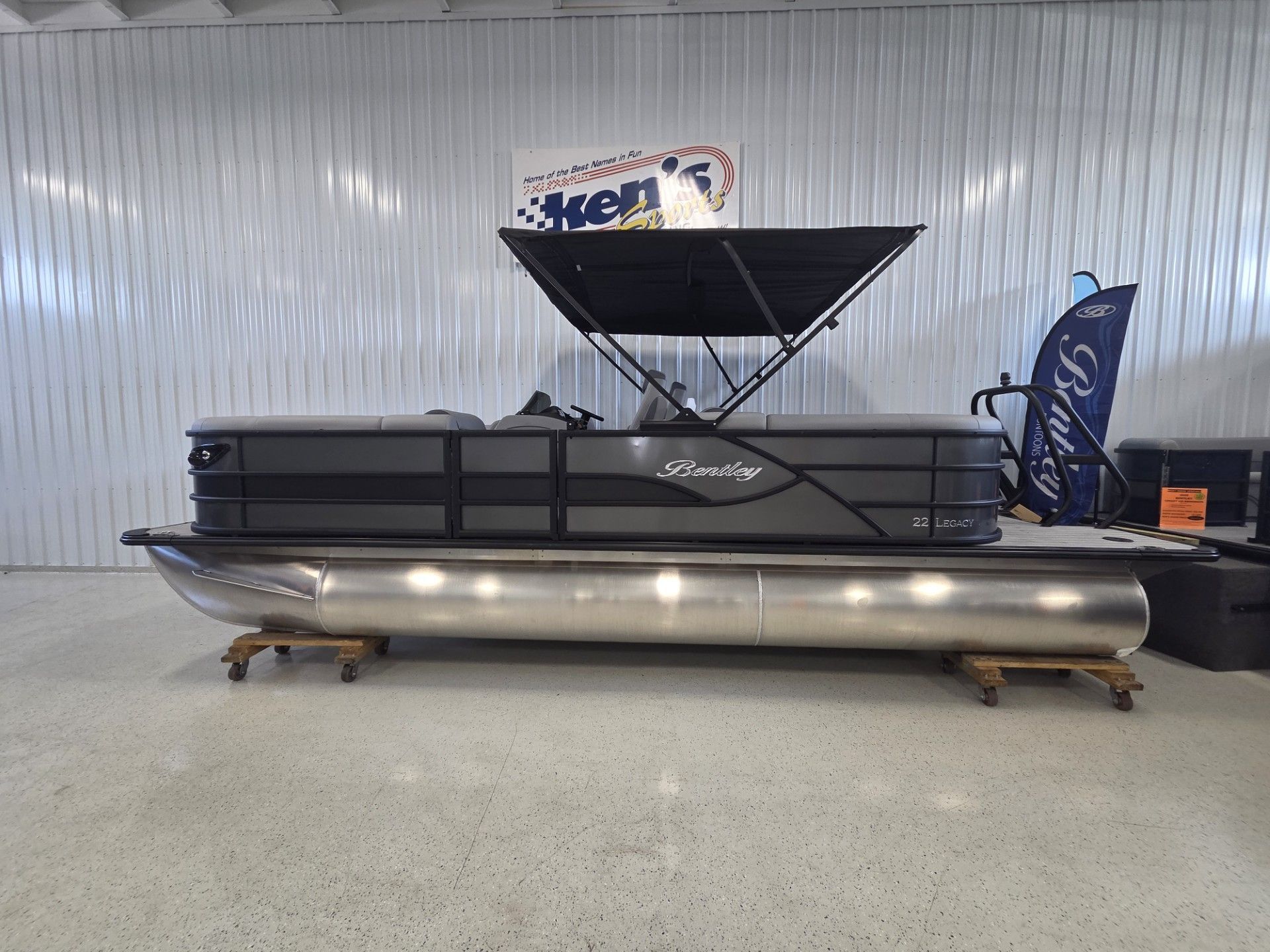 2026 Bentley Pontoons Legacy 223 Navigator - 5
