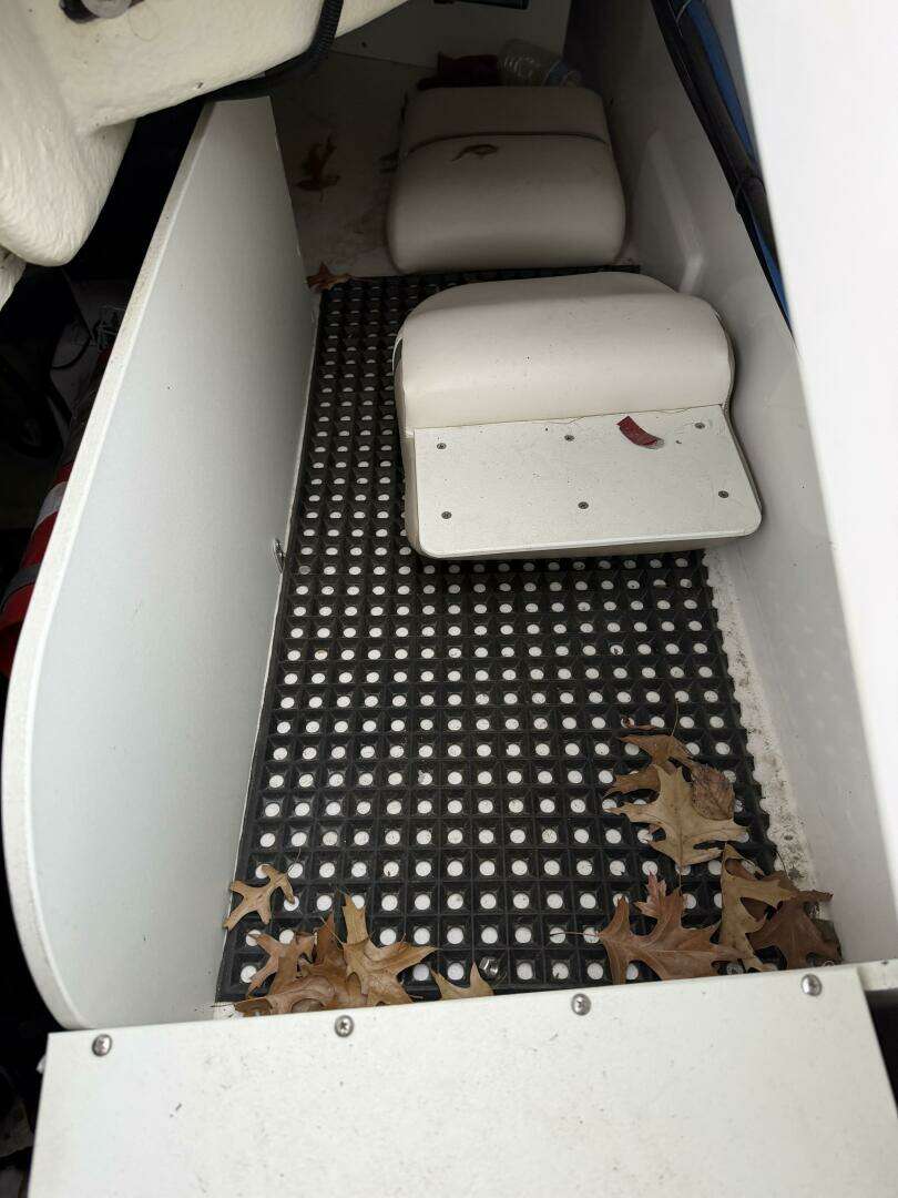 2005 Four Winns 250 Horizon - Image 32