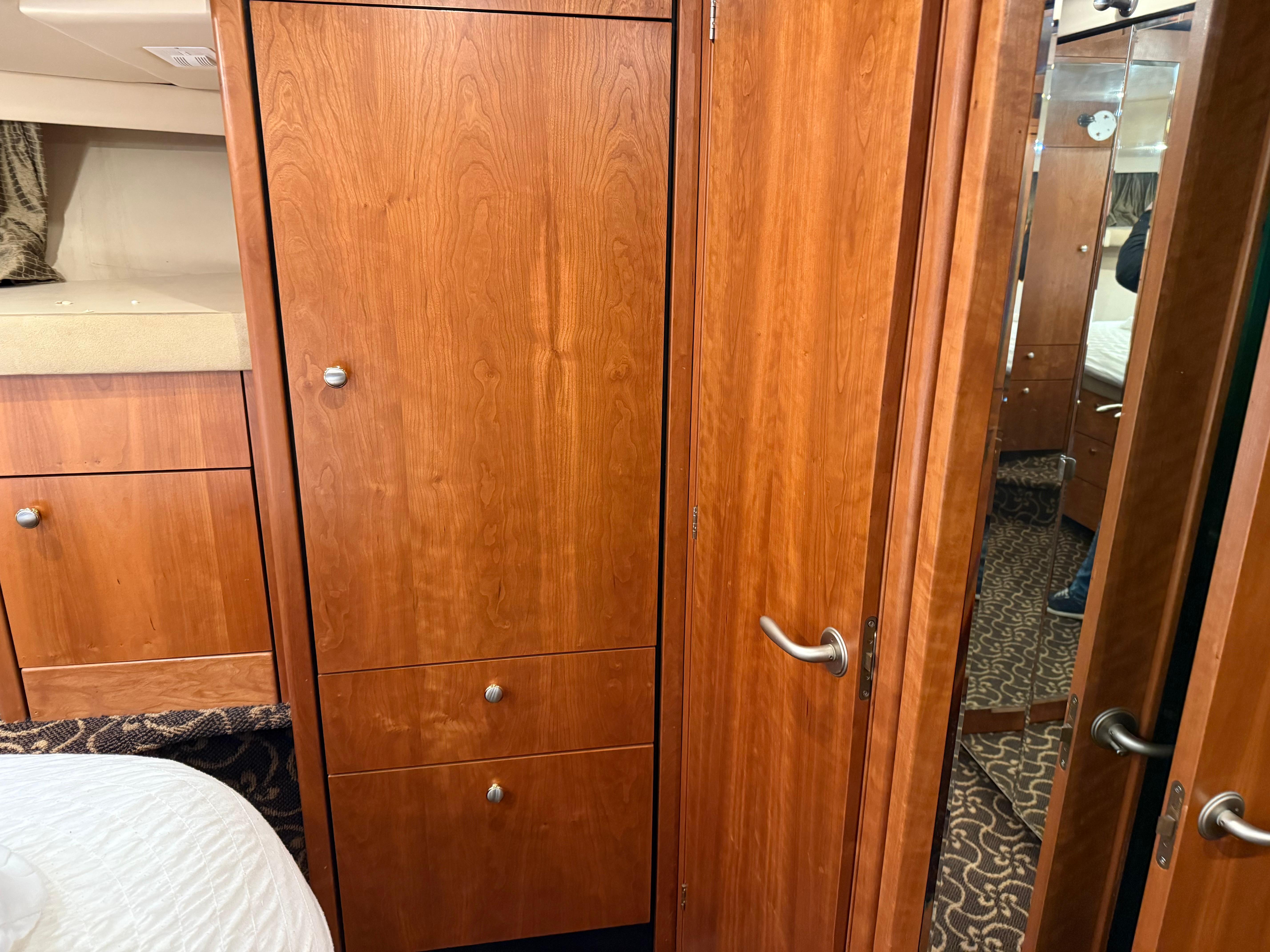 2003 Meridian 490 Pilothouse - 58