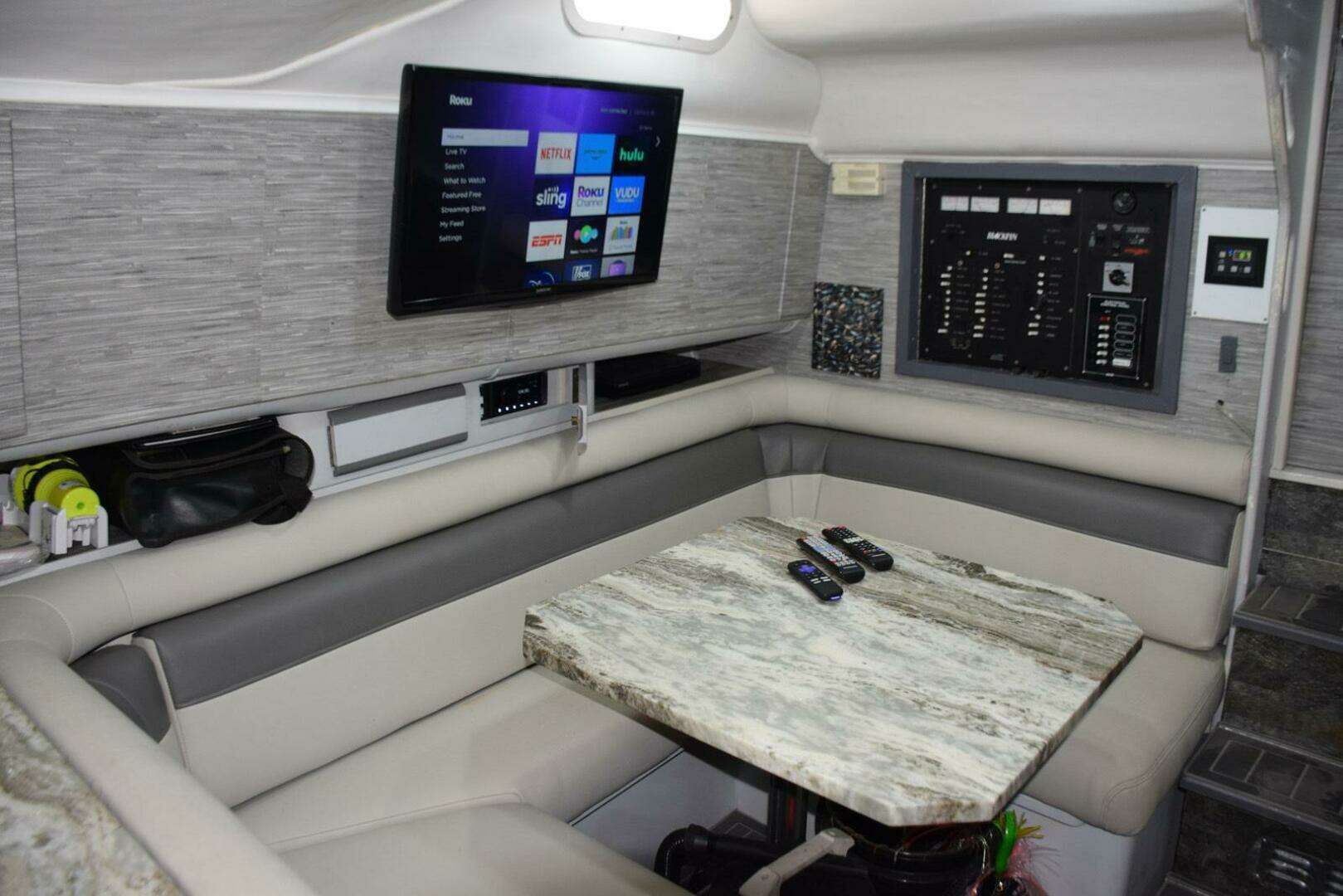1995 Blackfin Combi 33 - Image 18
