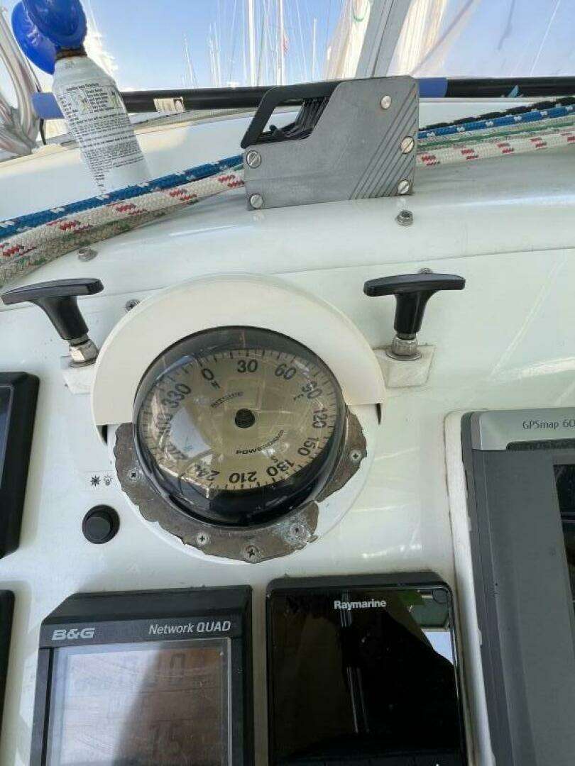 1997 Manta 40 - Image 21