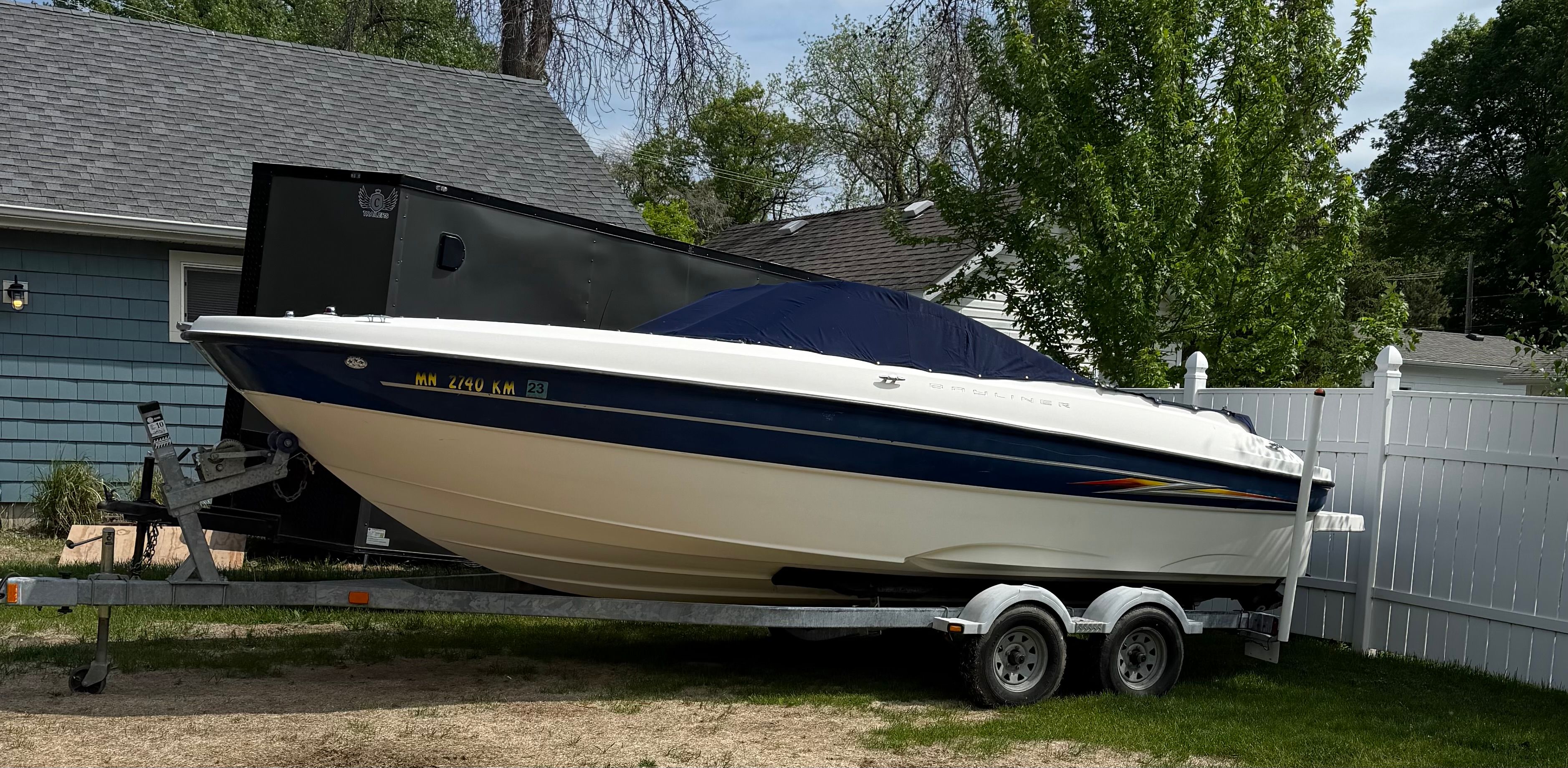 2005 Bayliner 212 open bow