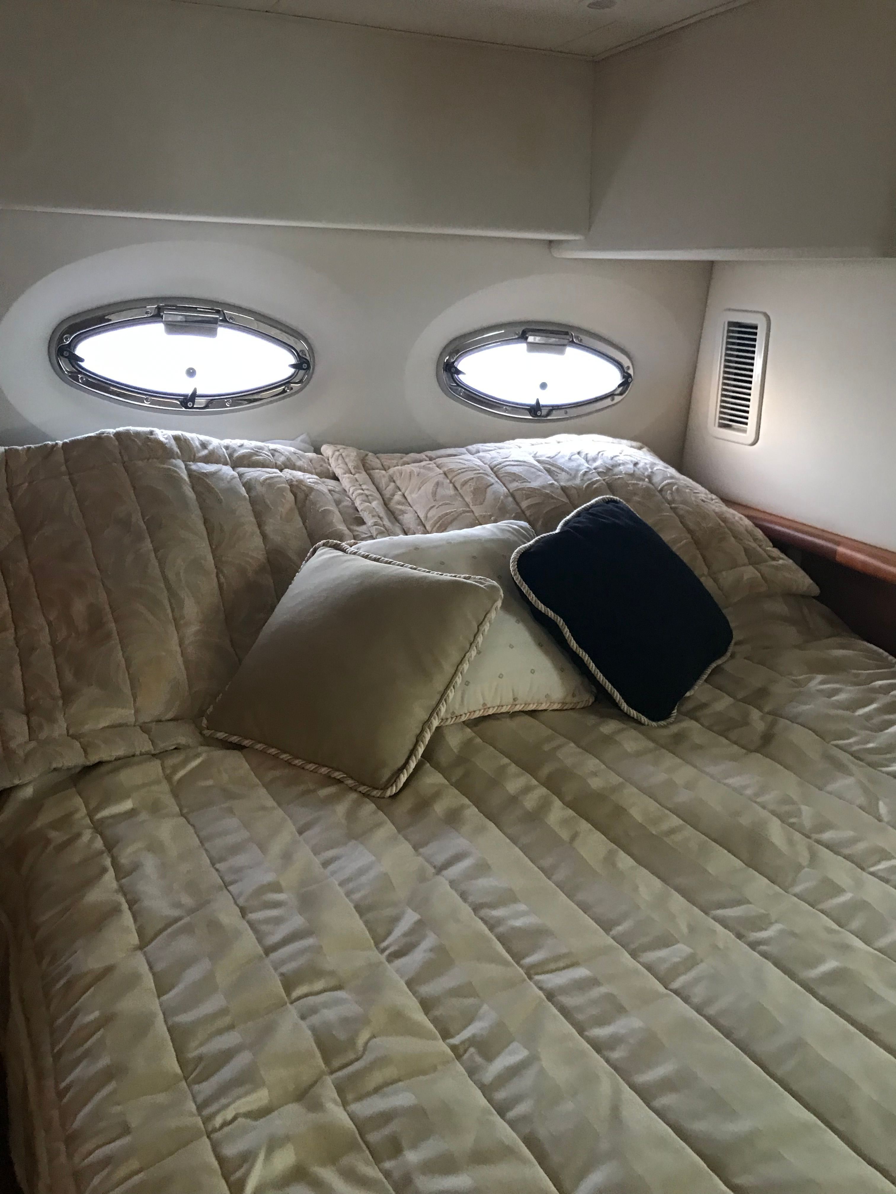 2003 Silverton 35 Motor Yacht - 10