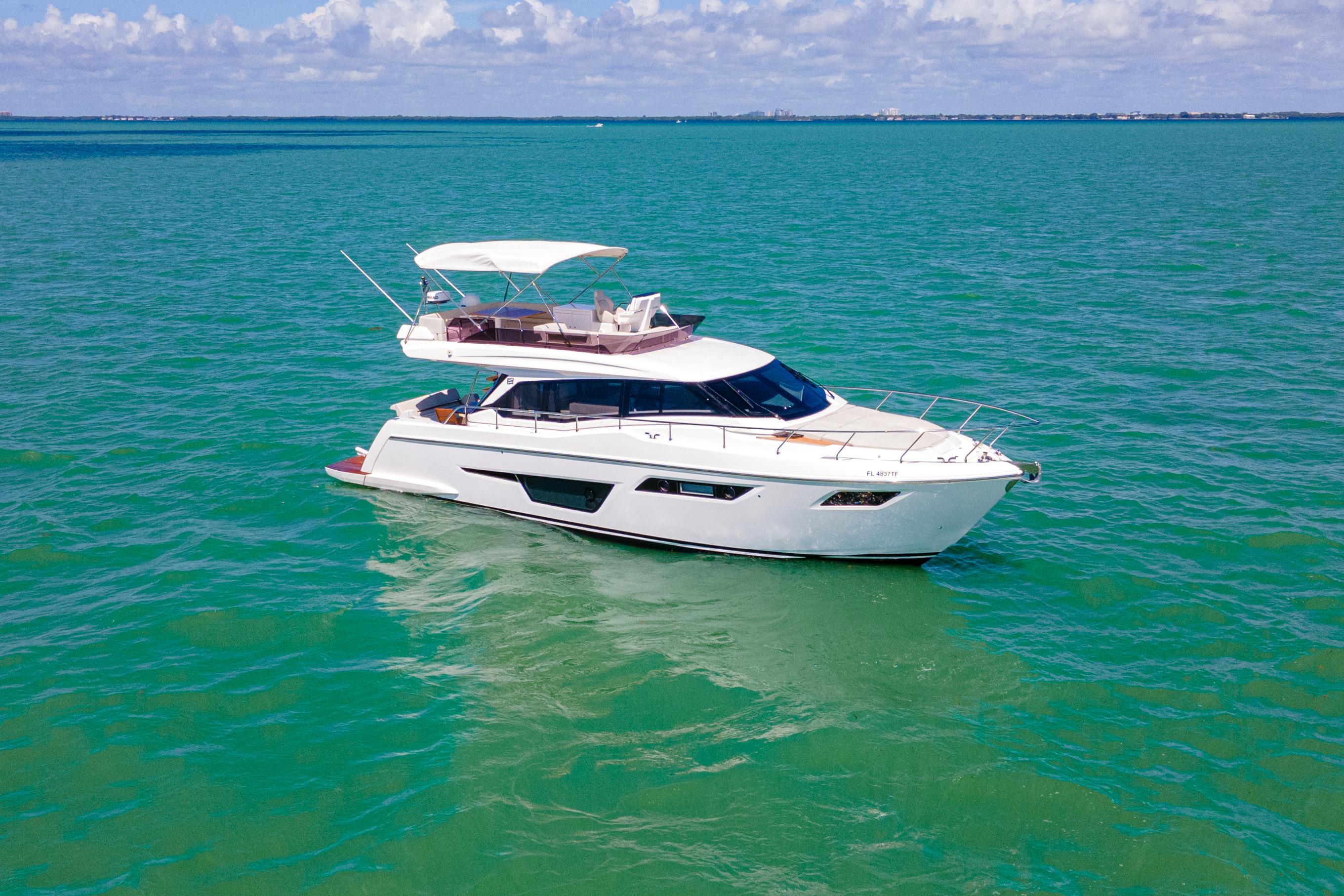 2022 Ferretti Yachts 500